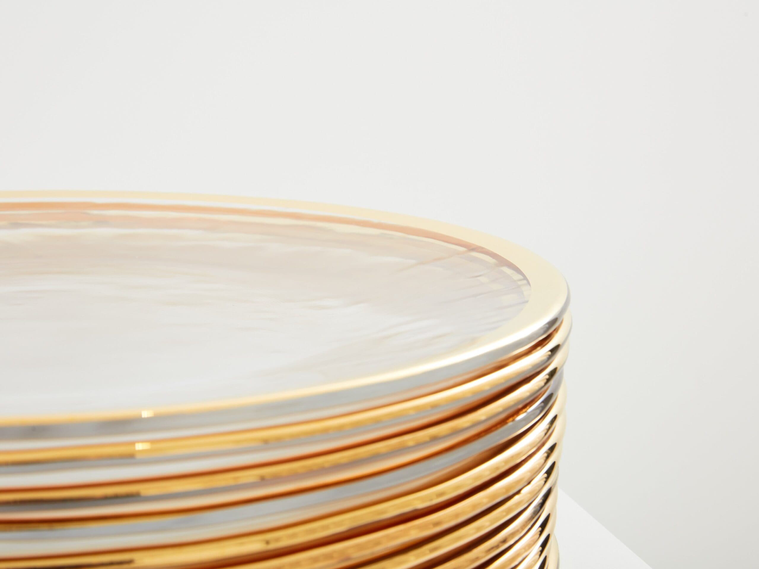 Archimede Seguso ensemble de douze assiettes en verre de Murano 1970
