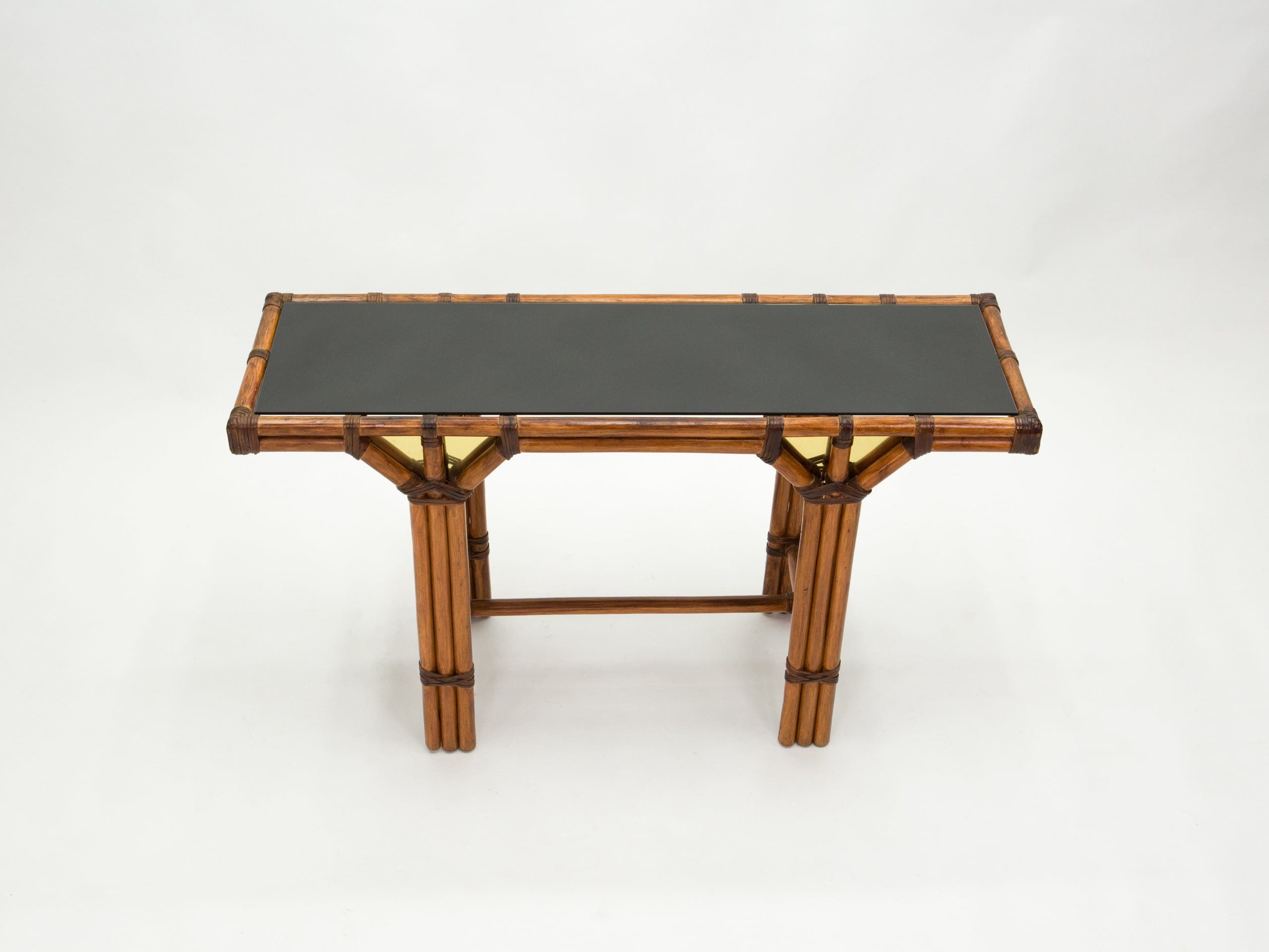 Table Console en Bambou et Laiton avec Plateau en Verre Noir – Années 1970