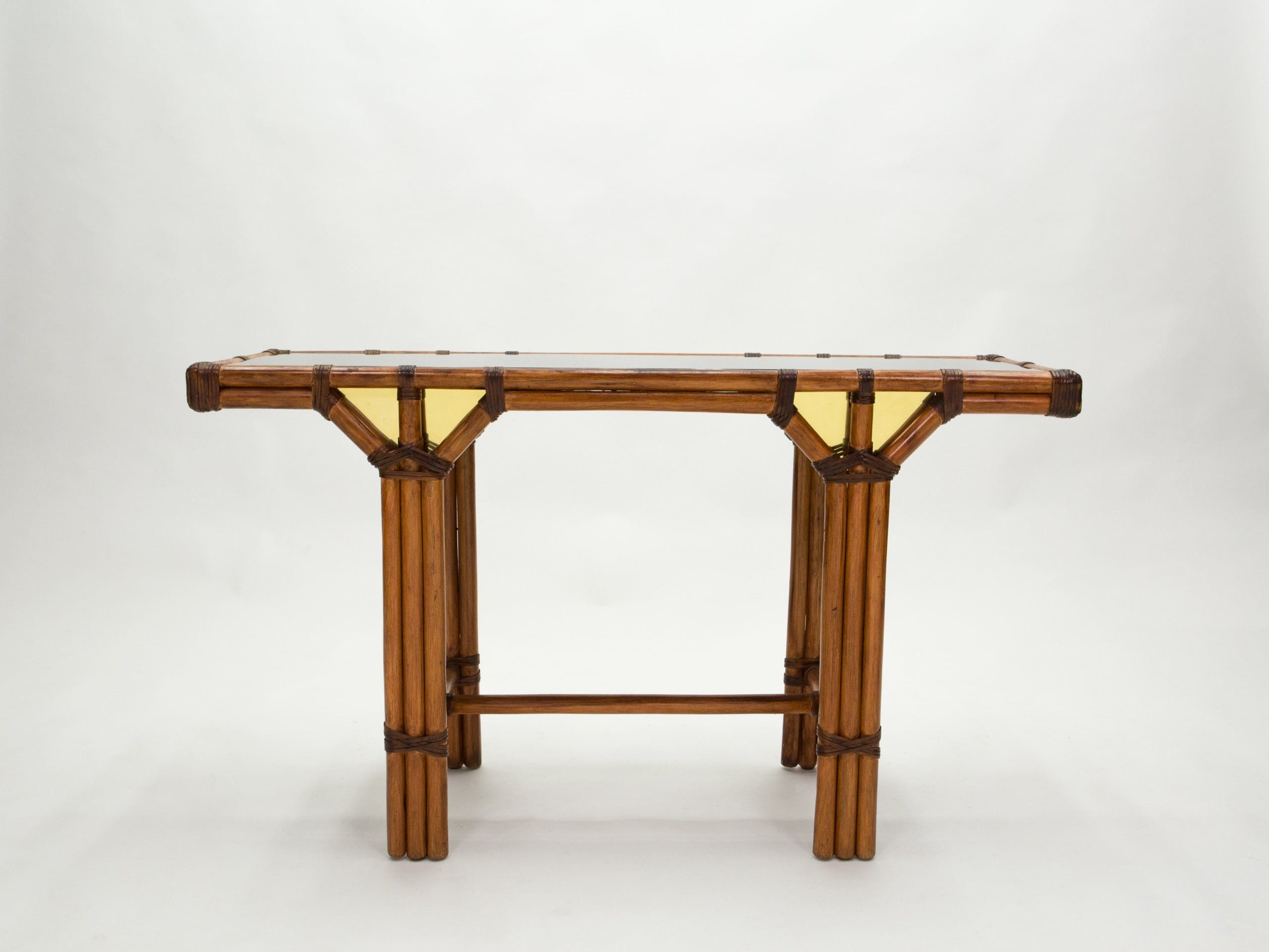 Table Console en Bambou et Laiton avec Plateau en Verre Noir – Années 1970