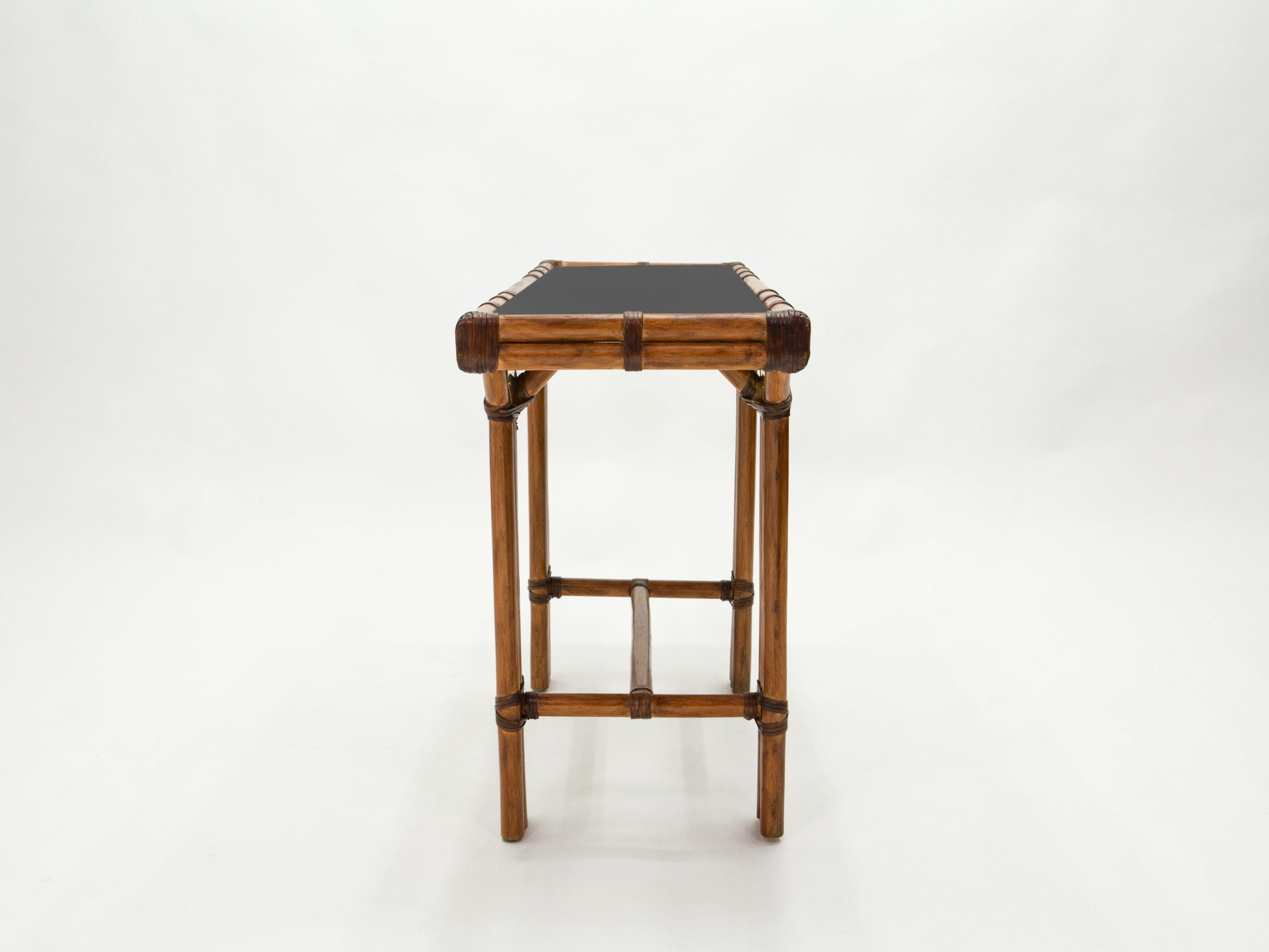 Table Console en Bambou et Laiton avec Plateau en Verre Noir – Années 1970