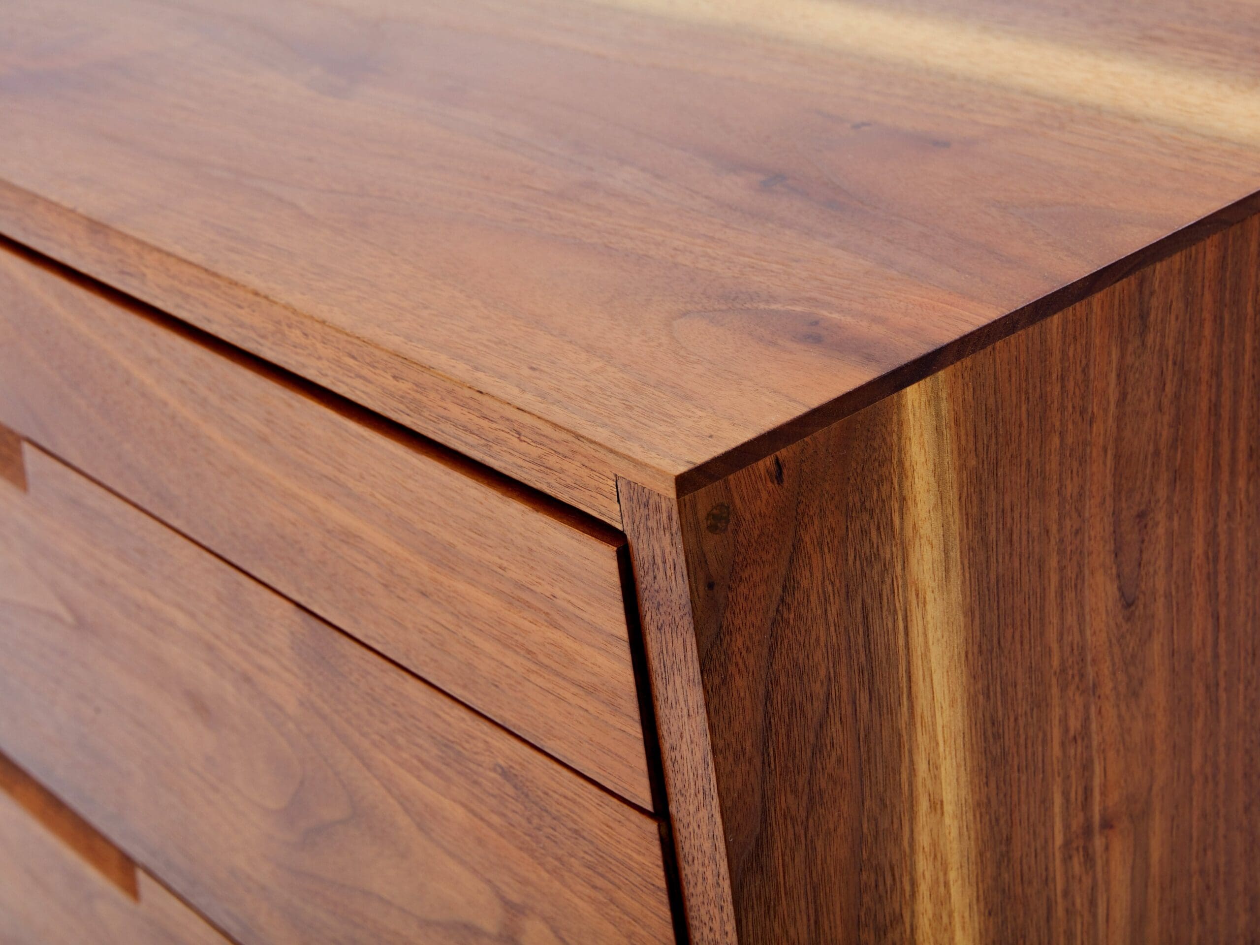 Commode en noyer noir américain de George Nakashima, 1955