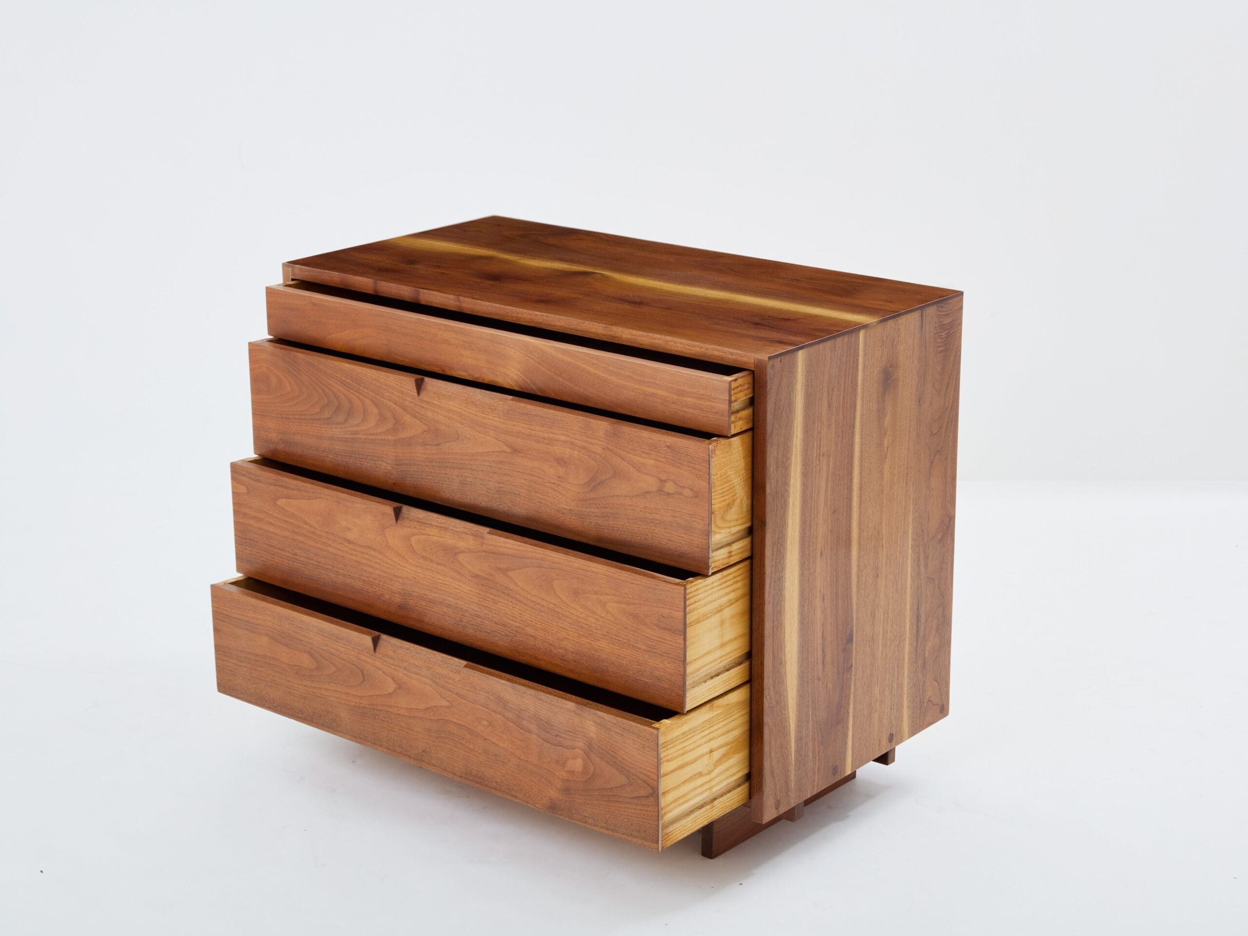 Commode en noyer noir américain de George Nakashima, 1955