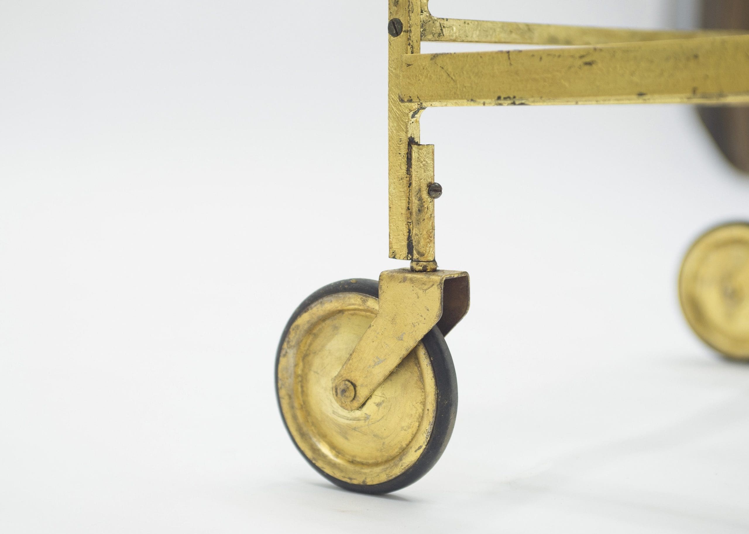 Chariot de Bar Néoclassique Français Maison Jansen en Fer Doré – Années 1960