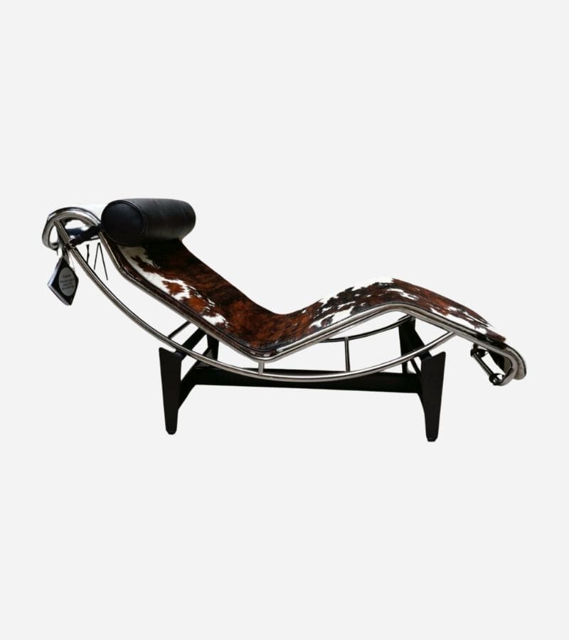 Chaise Longue LC4 par Le Corbusier, Jeanneret et Perriand – Édition Spéciale Peau de Vache