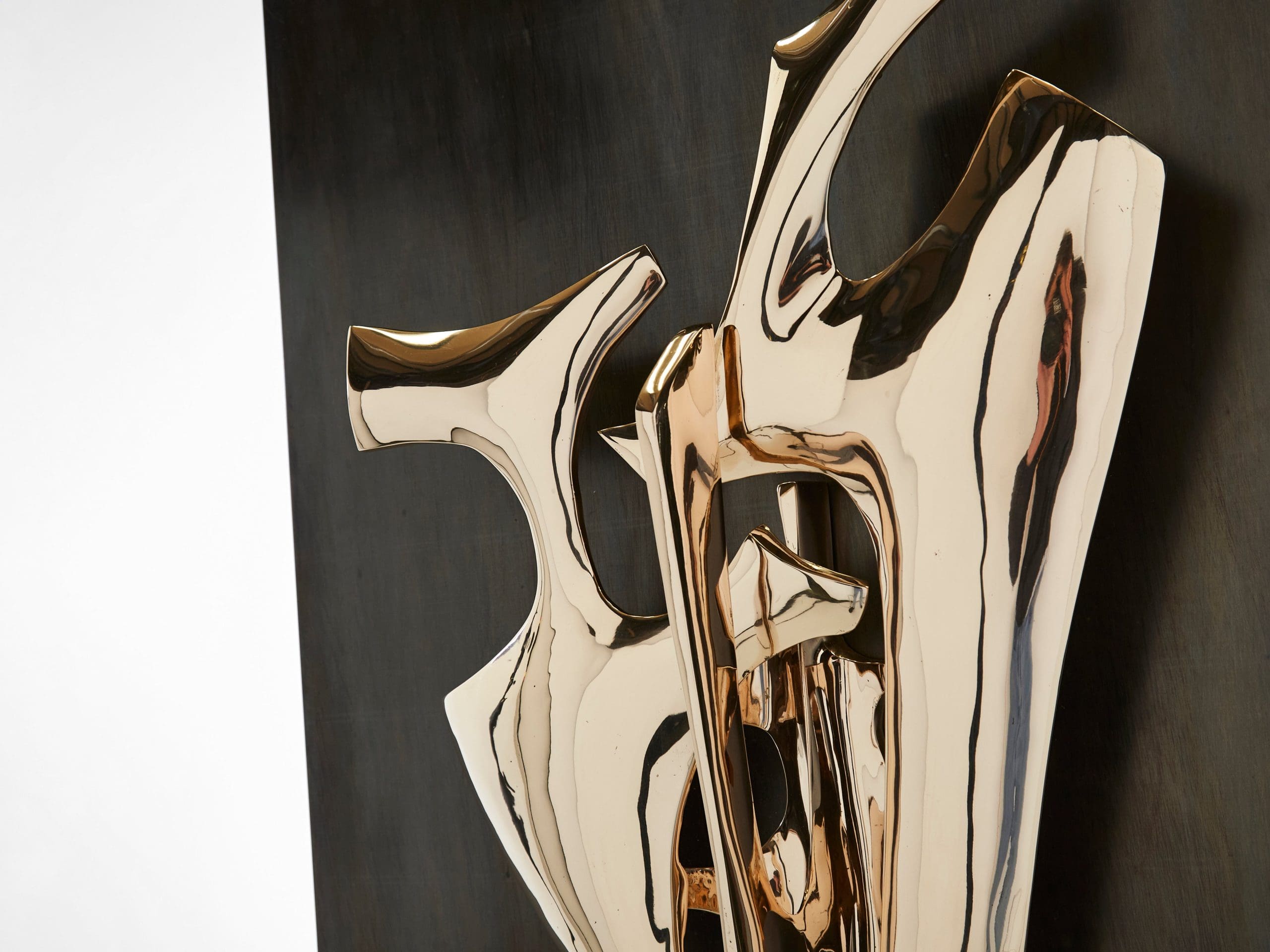 Sculpture Lumineuse ‘Coeur’ de Fred Brouard : Chef-d’œuvre de Bronze et Lumière