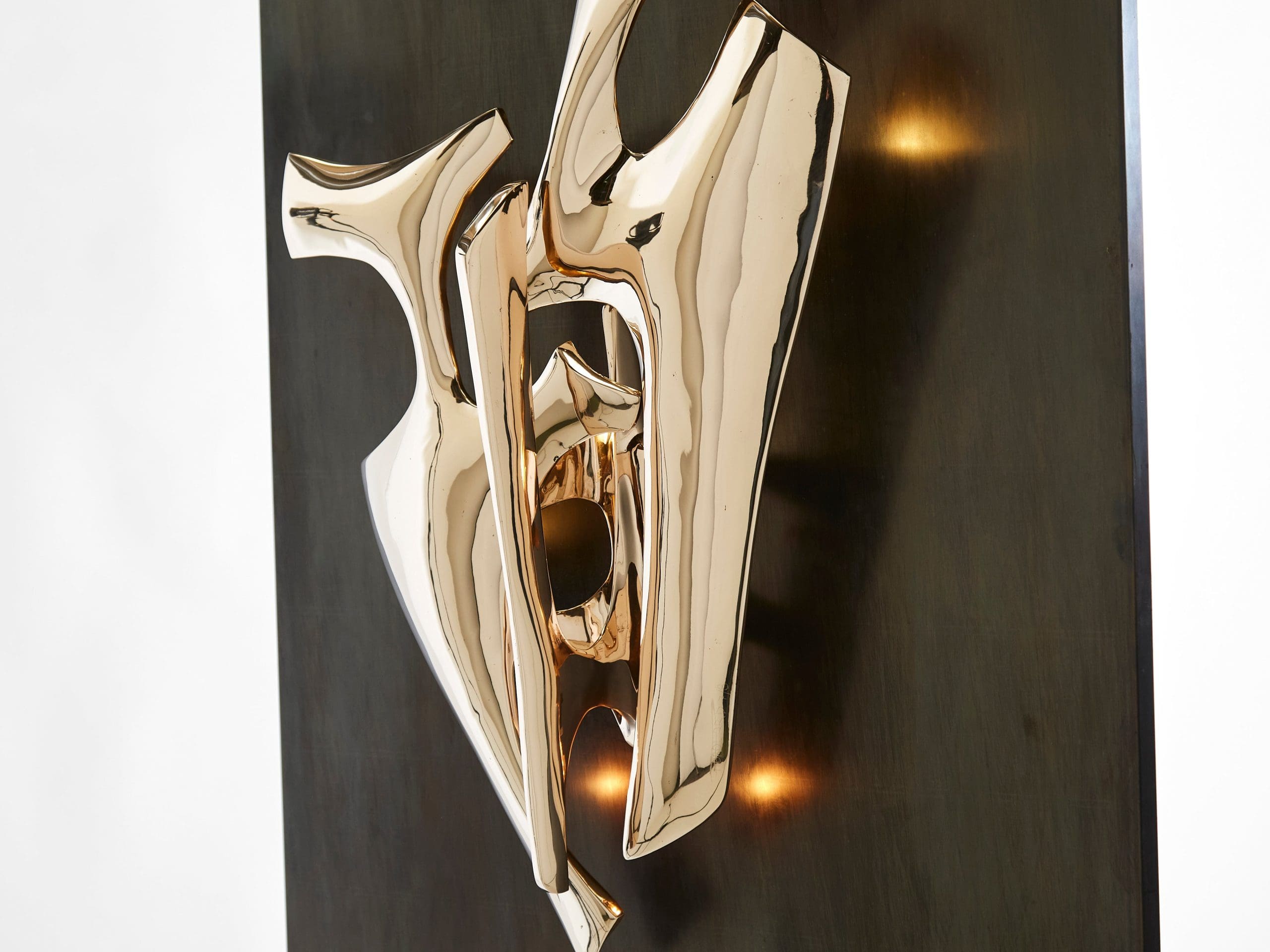 Sculpture Lumineuse ‘Coeur’ de Fred Brouard : Chef-d’œuvre de Bronze et Lumière
