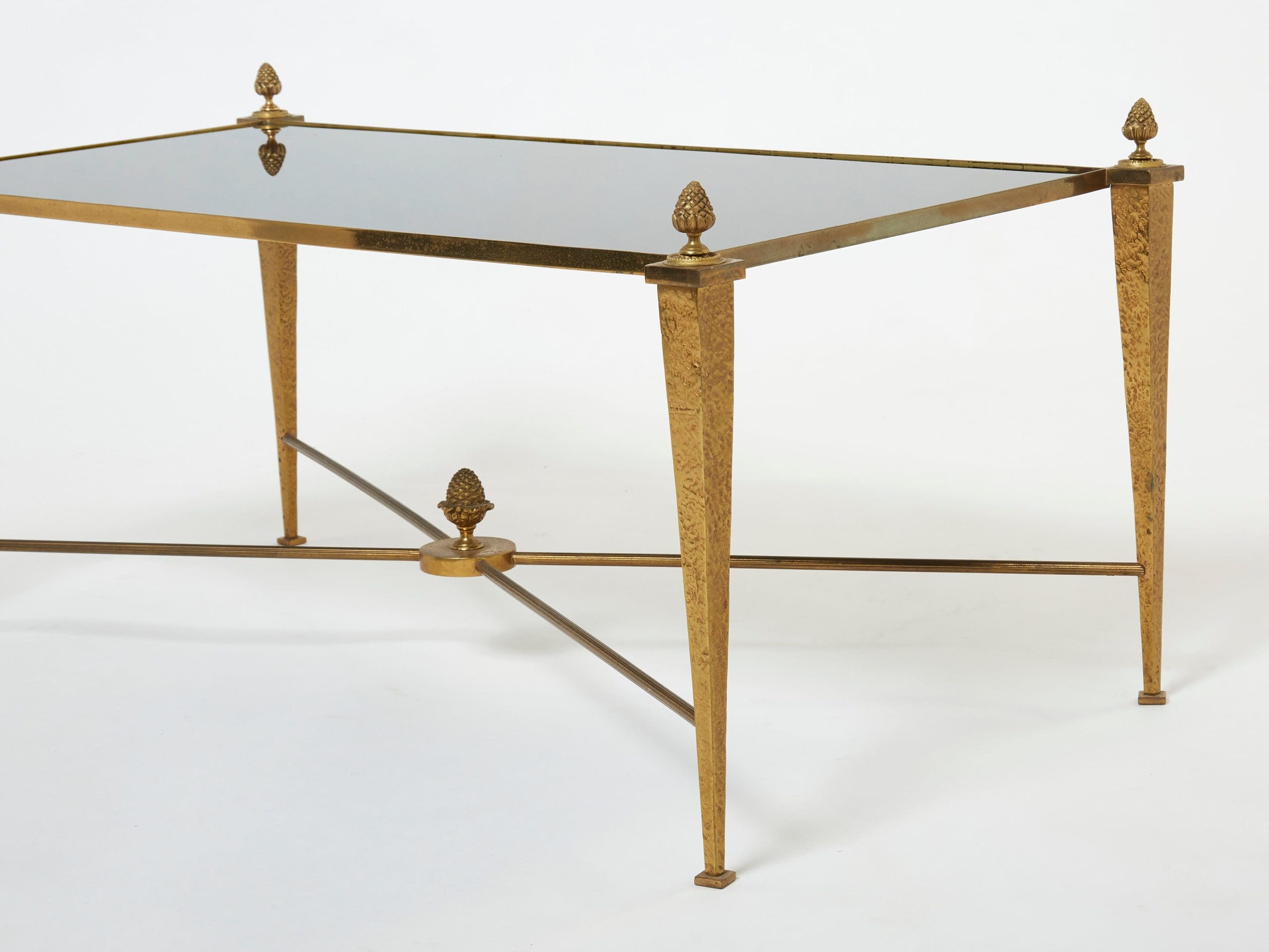 Table basse Maison Ramsay en fer forgé doré et opaline (1960s)