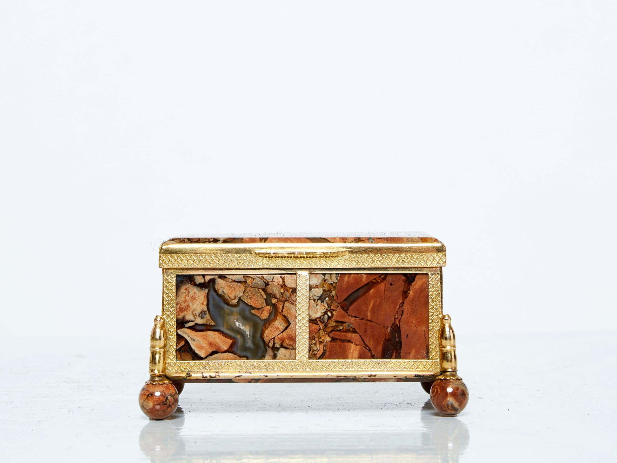 Boîte à Bijoux Napoléon III : Trésor d’Agate et de Laiton du XIXe Siècle
