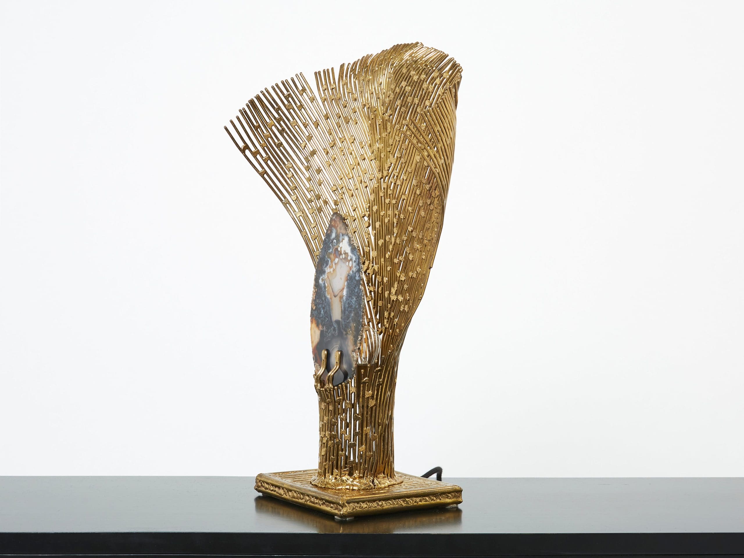 Lampe de table Henri Fernandez en laiton et agate, modèle Nefertiti, 1970
