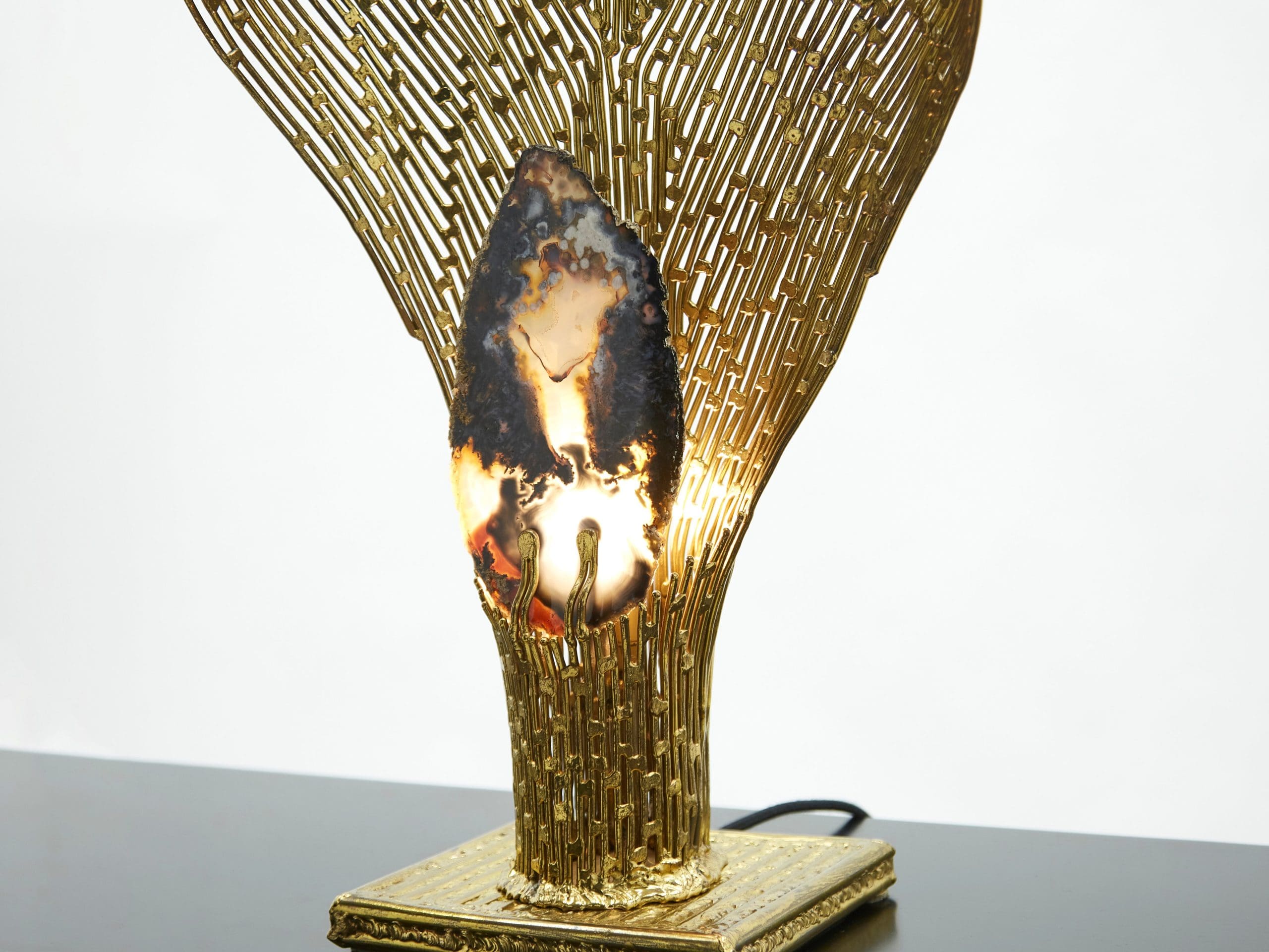 Lampe de table Henri Fernandez en laiton et agate, modèle Nefertiti, 1970