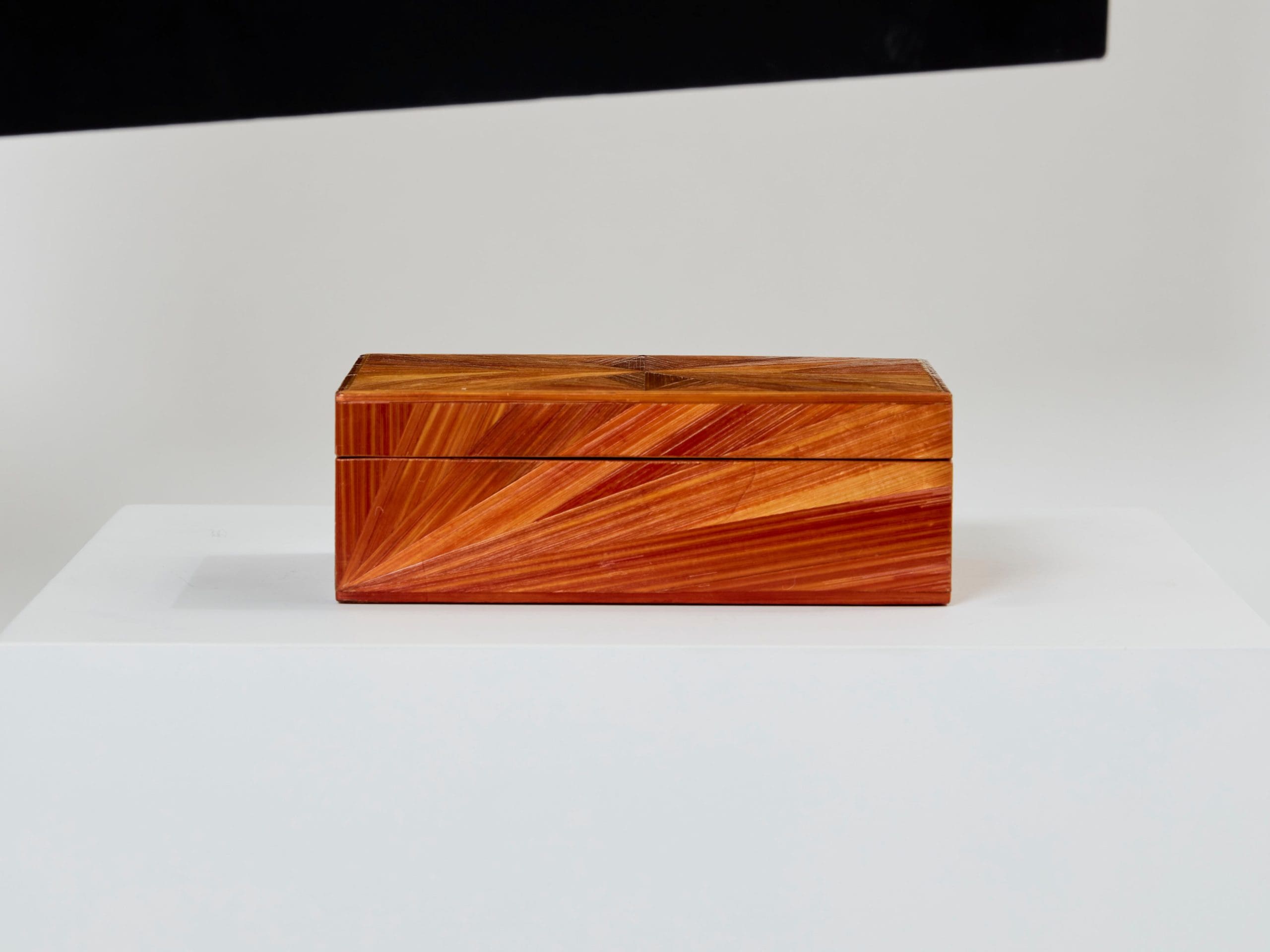 Coffret en marqueterie de paille Jean-Michel Frank des années 1930
