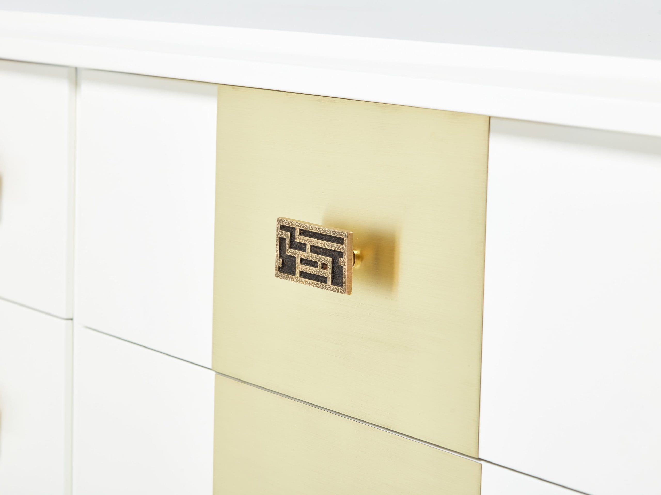 Commode en Laiton Laqué Blanc par Luciano Frigerio, 1970s