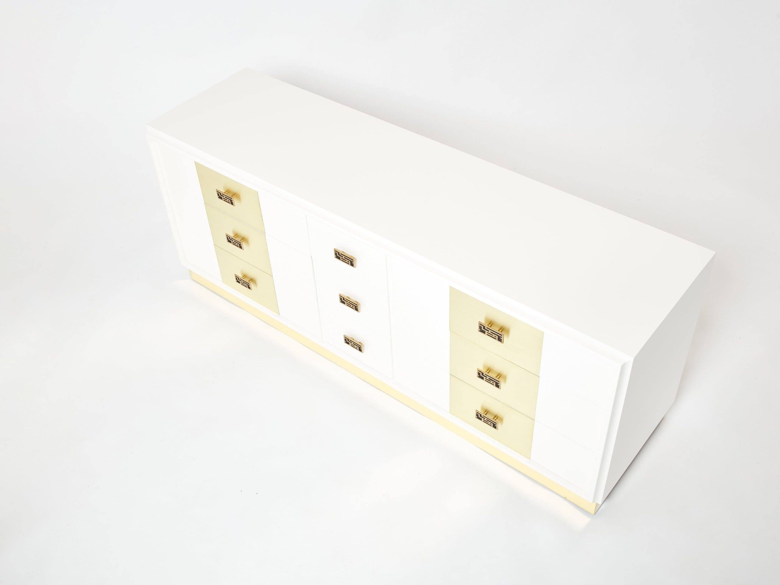 Commode en Laiton Laqué Blanc par Luciano Frigerio, 1970s