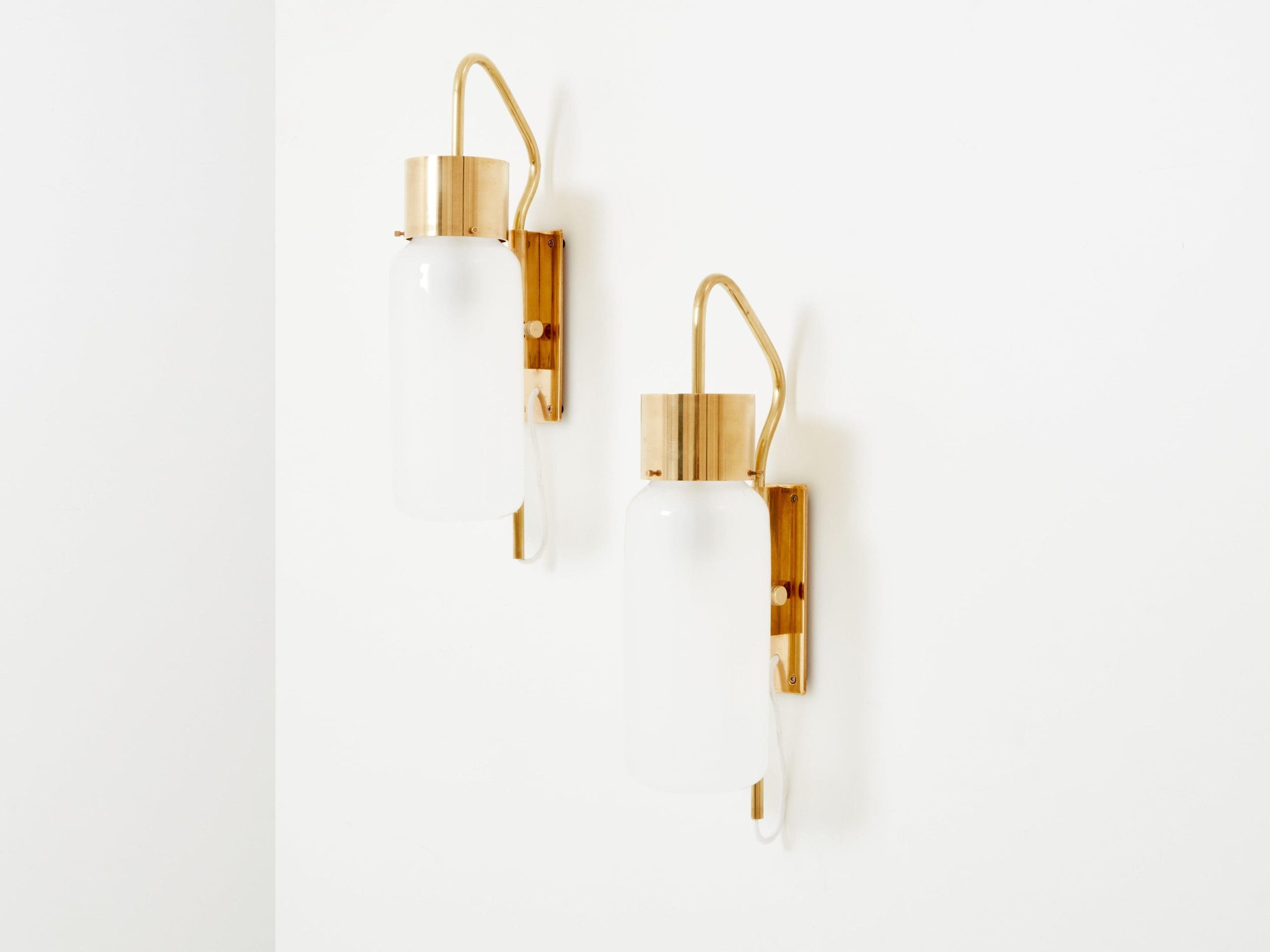 Appliques Murales LP10 en Laiton et Opaline par Luigi Caccia Dominioni, 1965