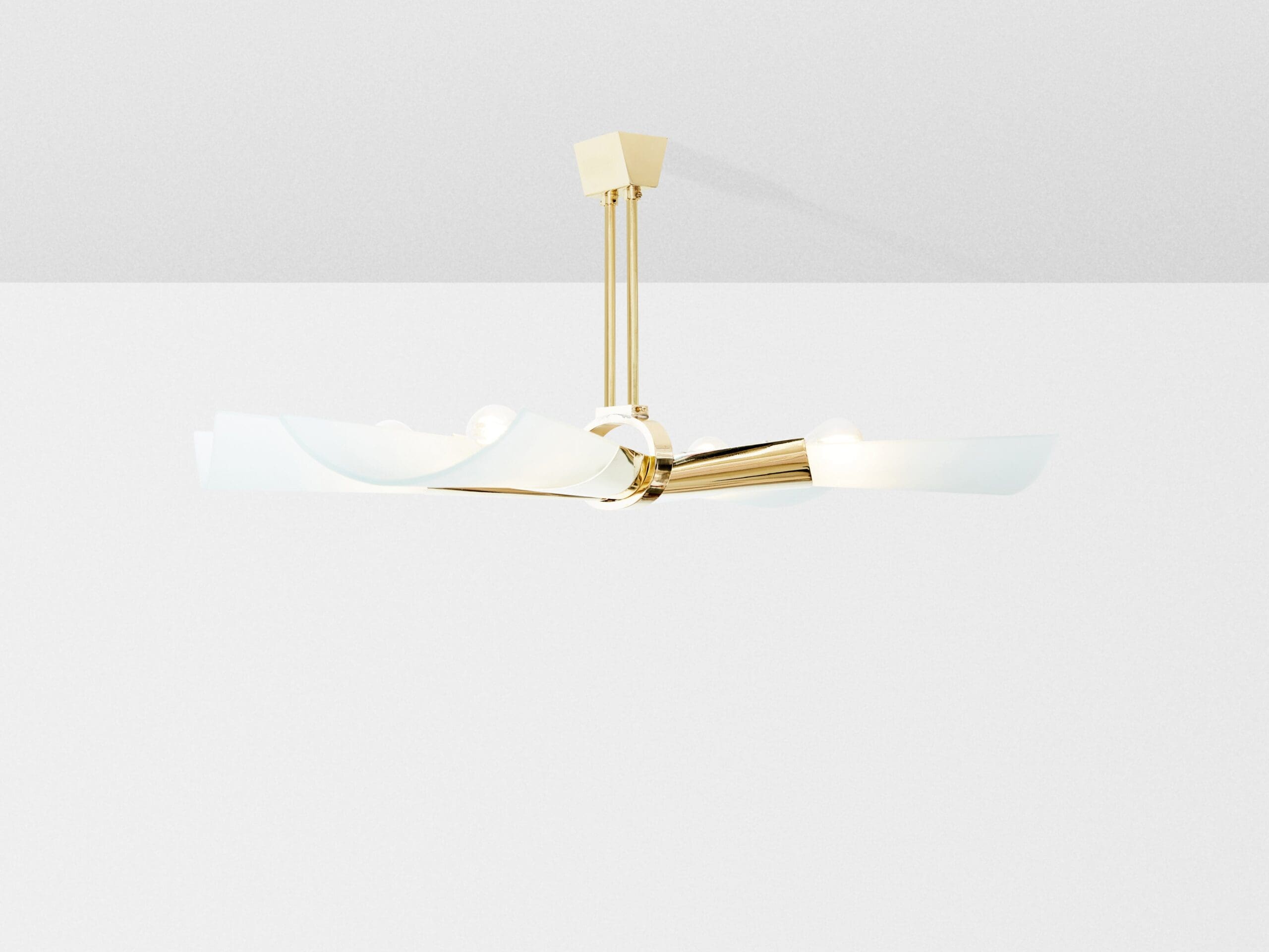 Lustre en Laiton et Verre Opalin par Max Ingrand pour Fontana Arte, 1955
