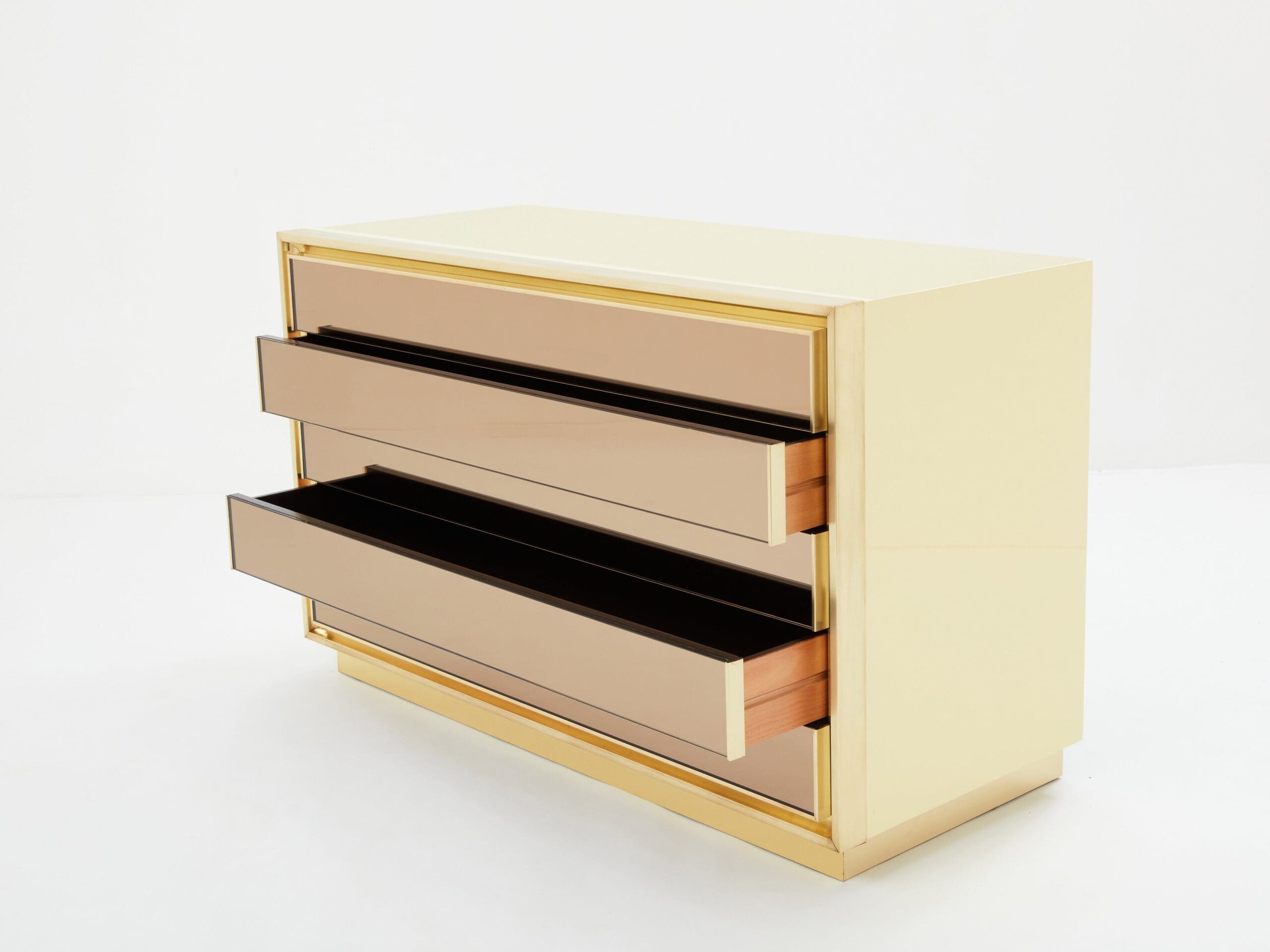 Commode en Laque Crème et Laiton par Maison Jansen, Années 1970