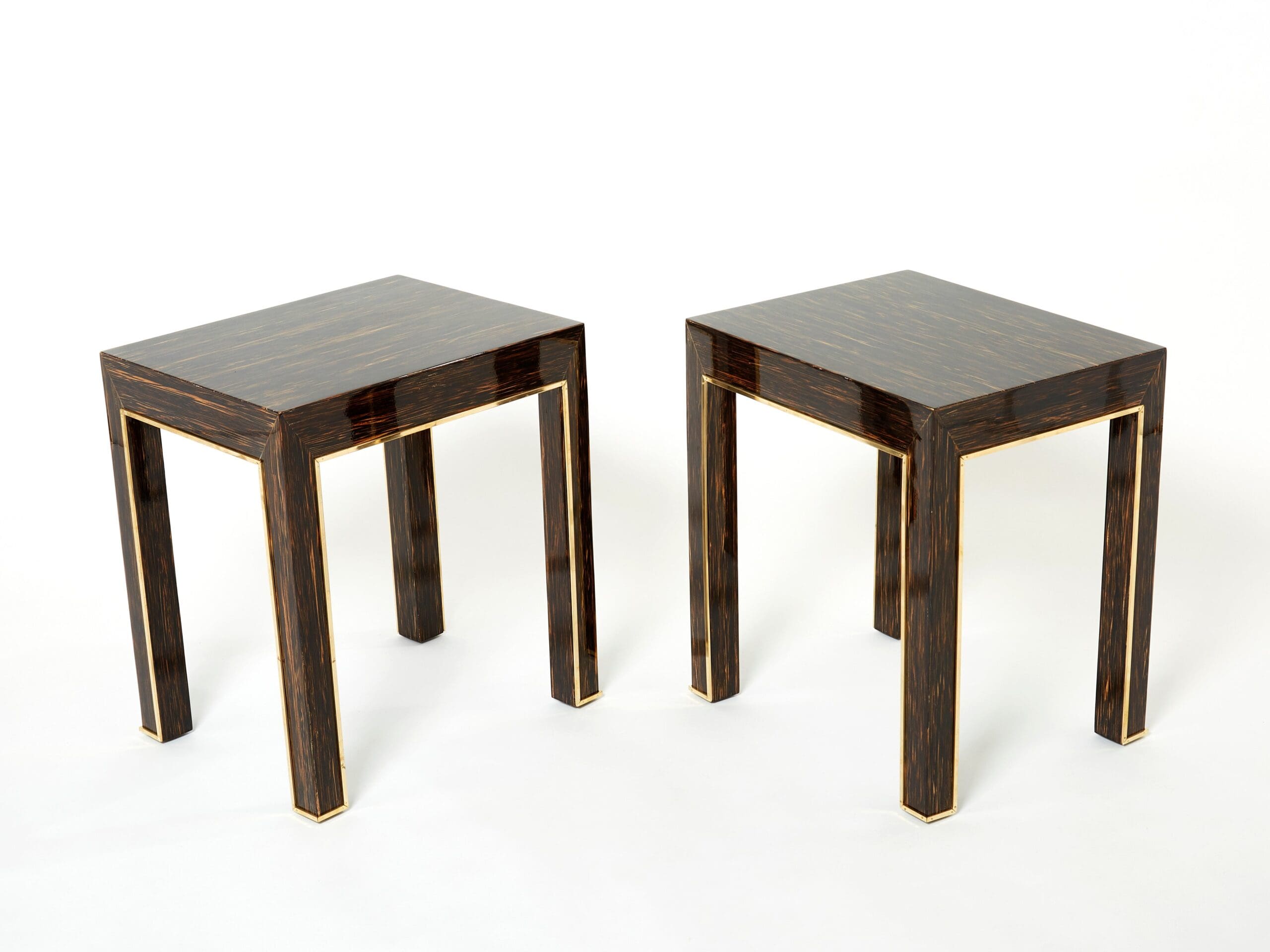 Paire de Tables d’Appoint en Bois de Palmier et Laiton par Romeo Paris, Années 1970