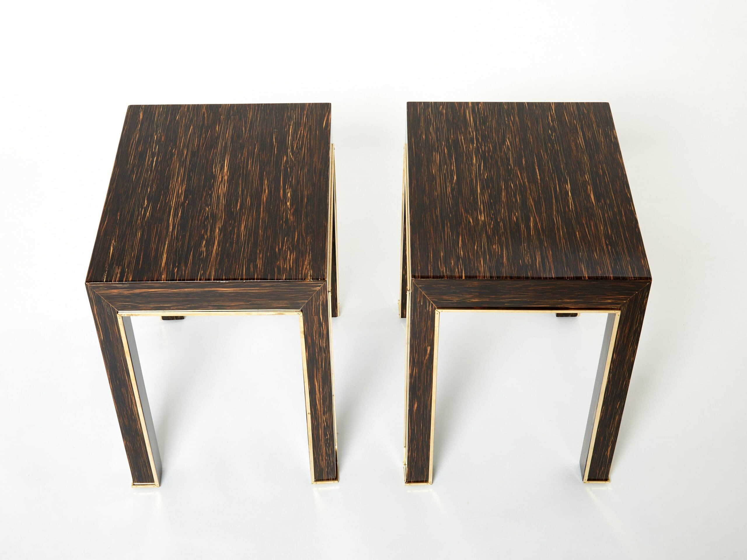 Paire de Tables d’Appoint en Bois de Palmier et Laiton par Romeo Paris, Années 1970