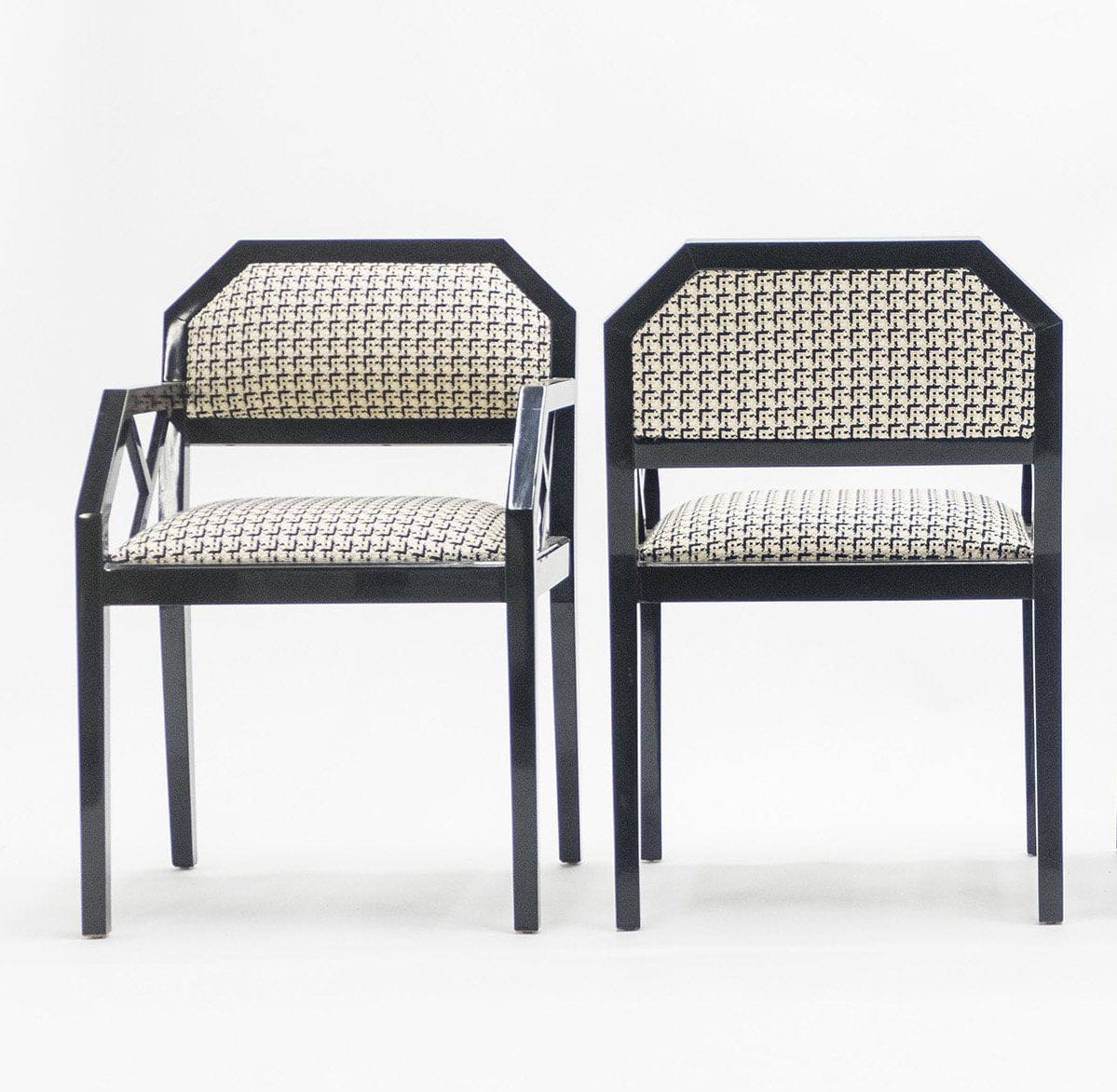 Paire de Fauteuils en Laque Noire par J.C. Mahey, Années 1970