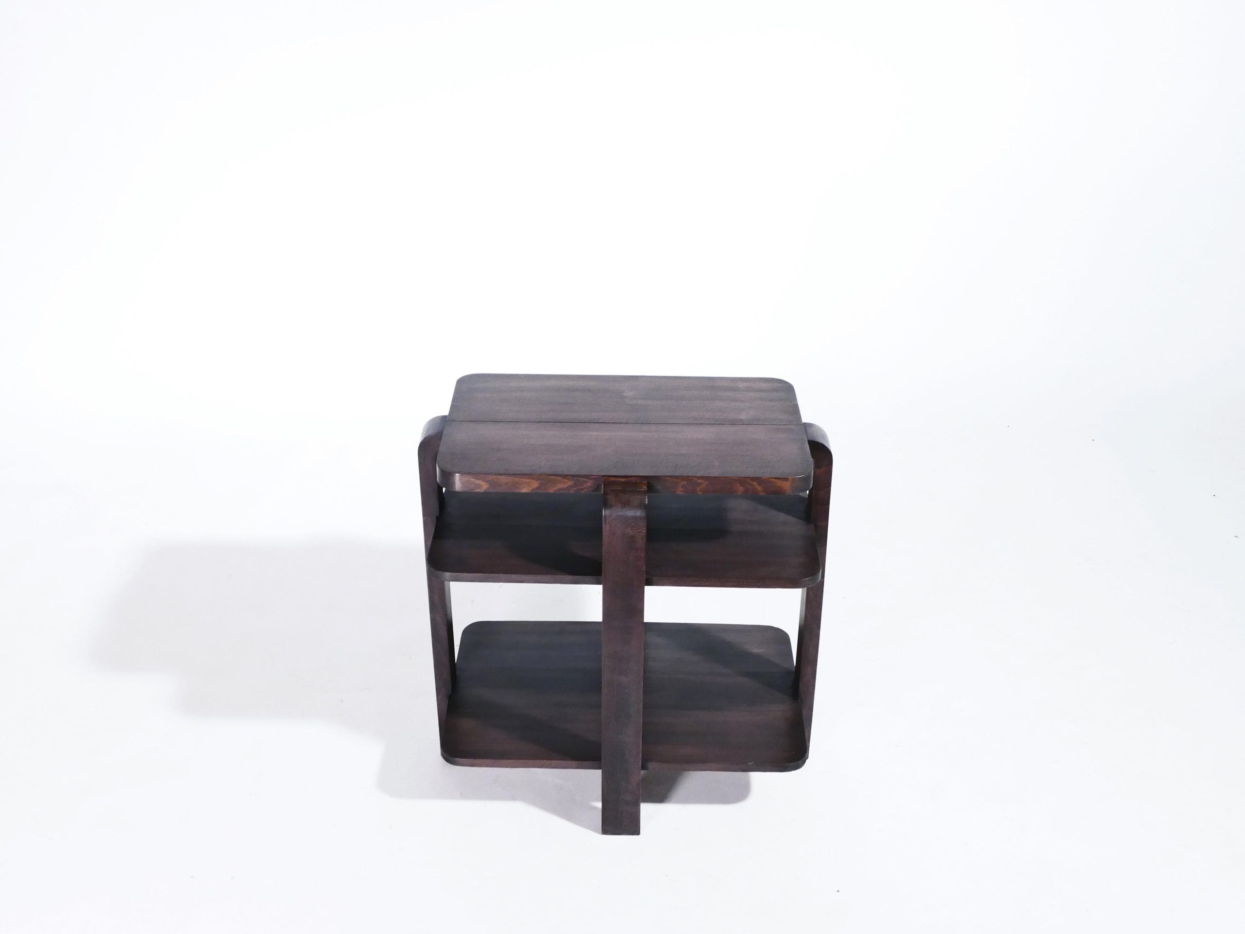 Table d’appoint moderniste en acajou des années 1940 – Art déco français