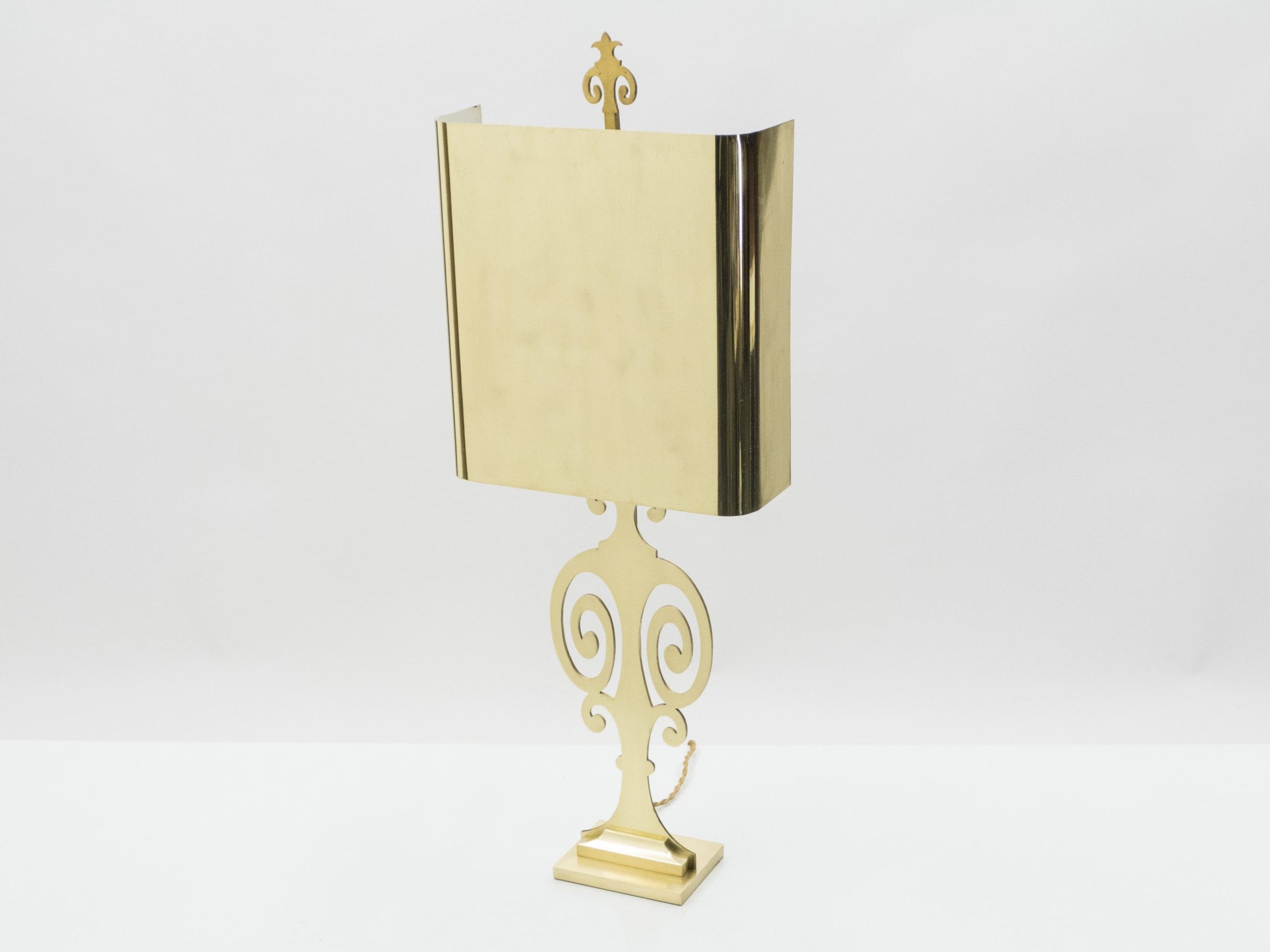Lampe Néoclassique Maison Charles : Joyau en Laiton des Années 70