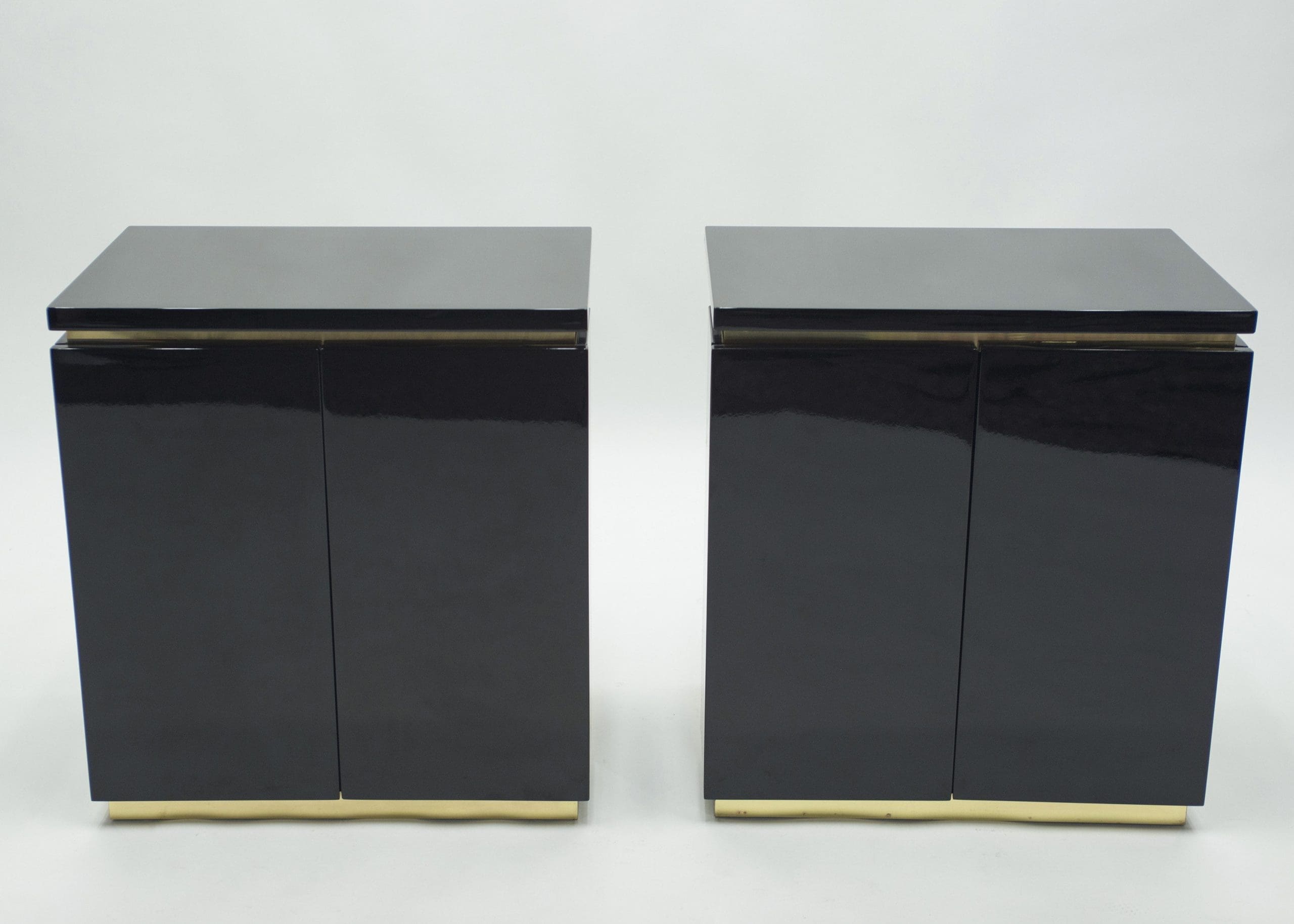 Paire de Petits Cabinets en Laque Noire par J.C. Mahey, Années 1970