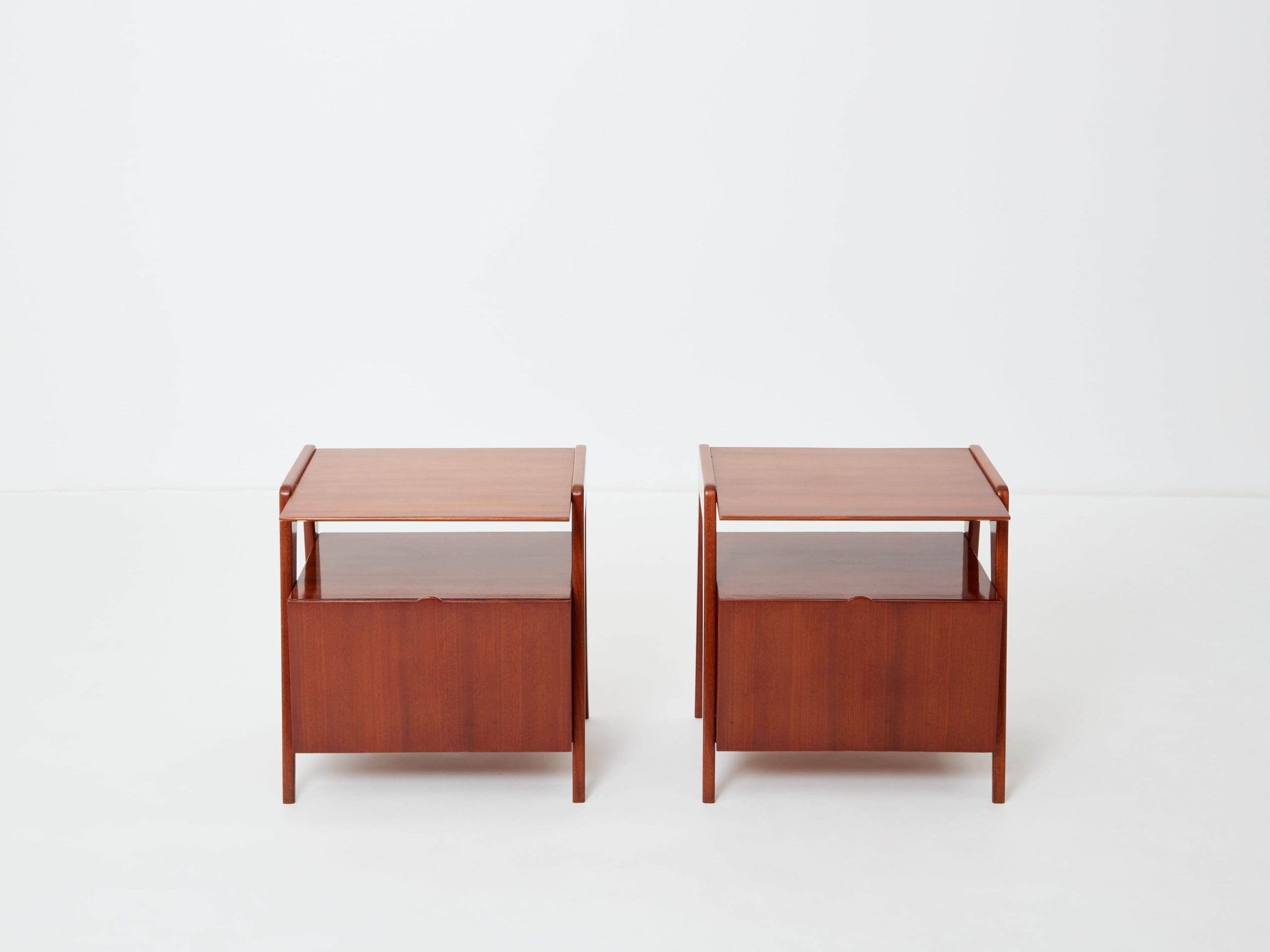 Paire de Tables de Nuit en Acajou par Silvio Cavatorta, Années 1950