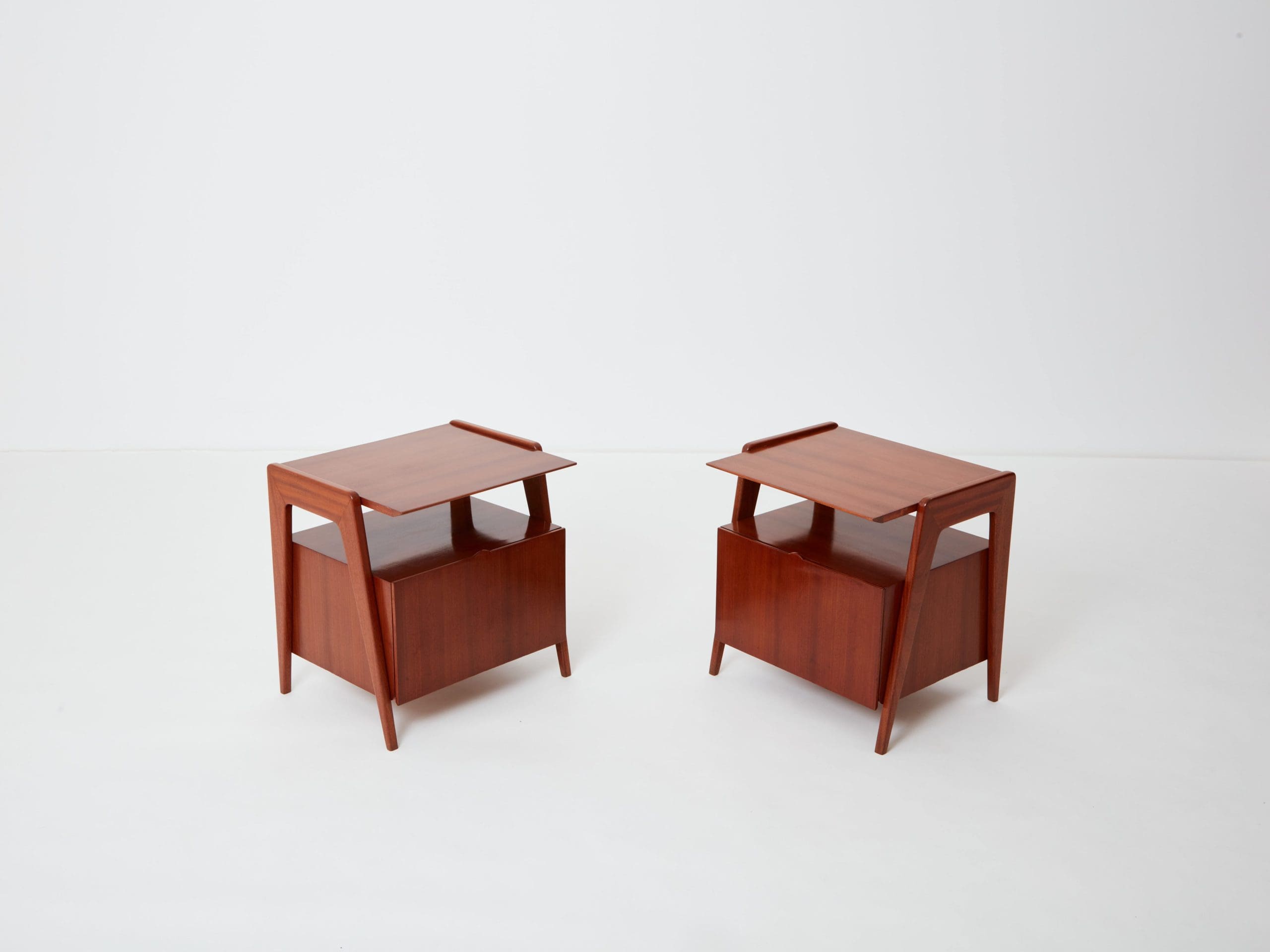 Paire de Tables de Nuit en Acajou par Silvio Cavatorta, Années 1950