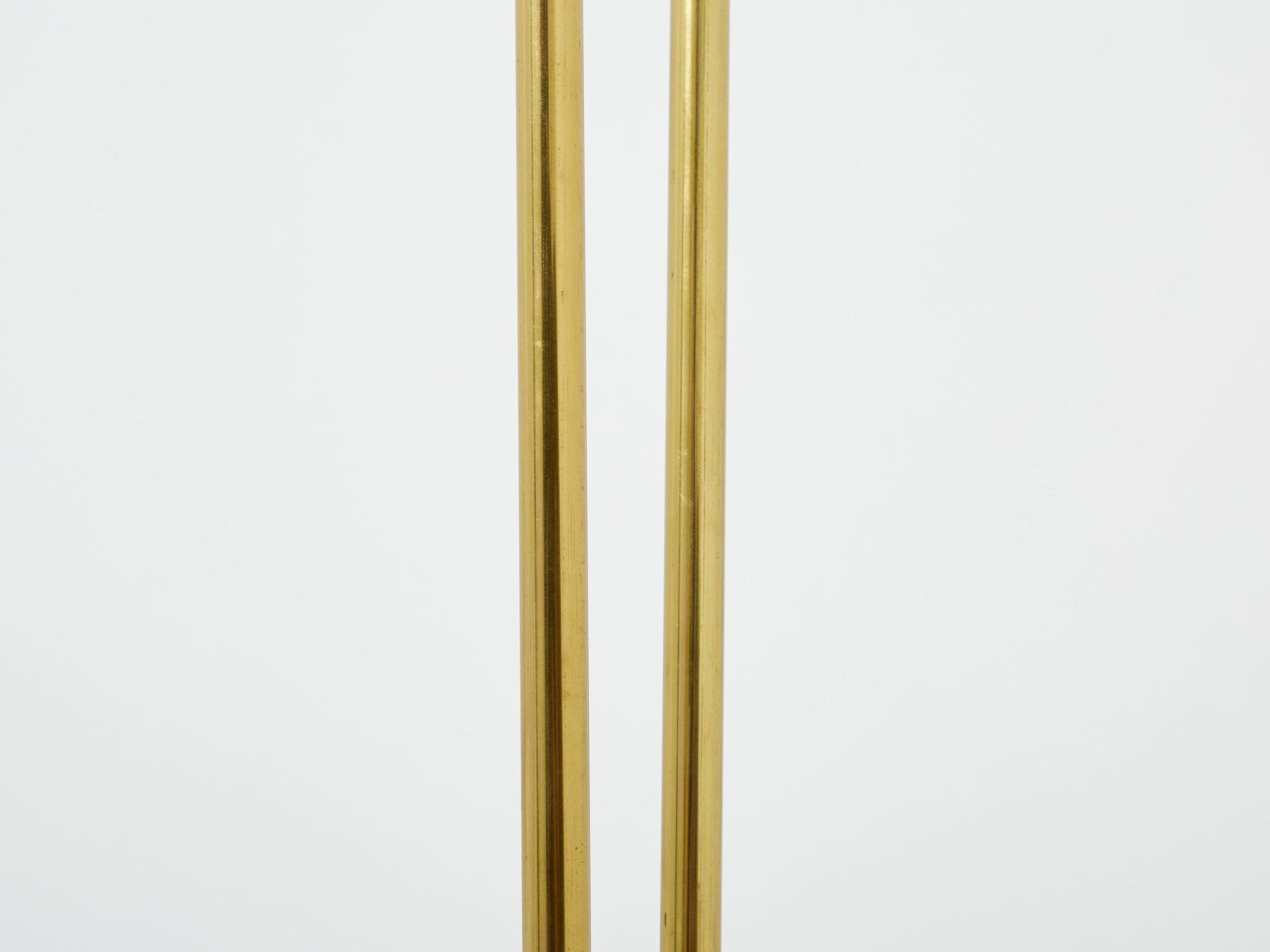 Lampadaire italien Stilnovo en laiton et opaline avec base en marbre, années 1960