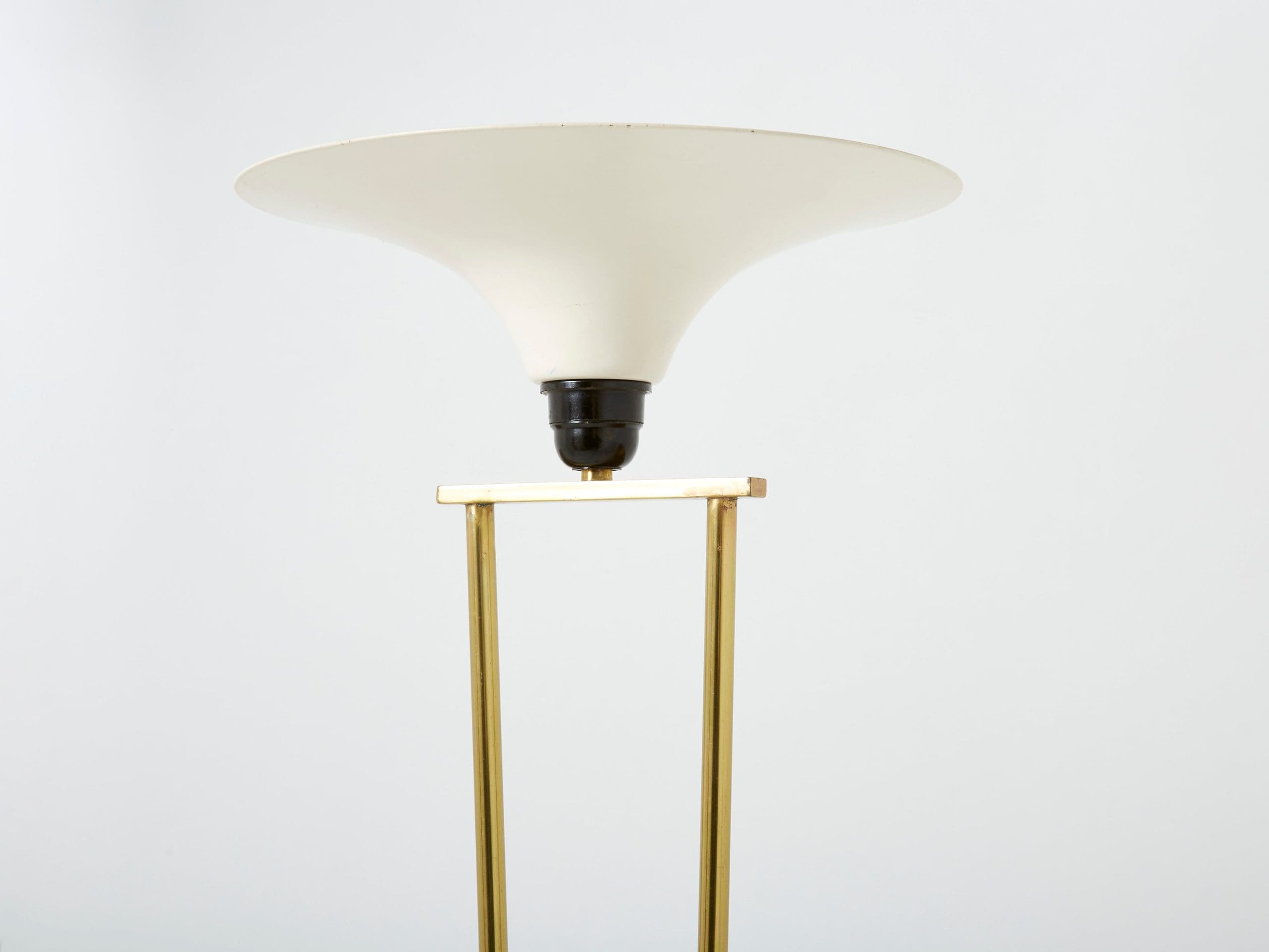 Lampadaire italien Stilnovo en laiton et opaline avec base en marbre, années 1960