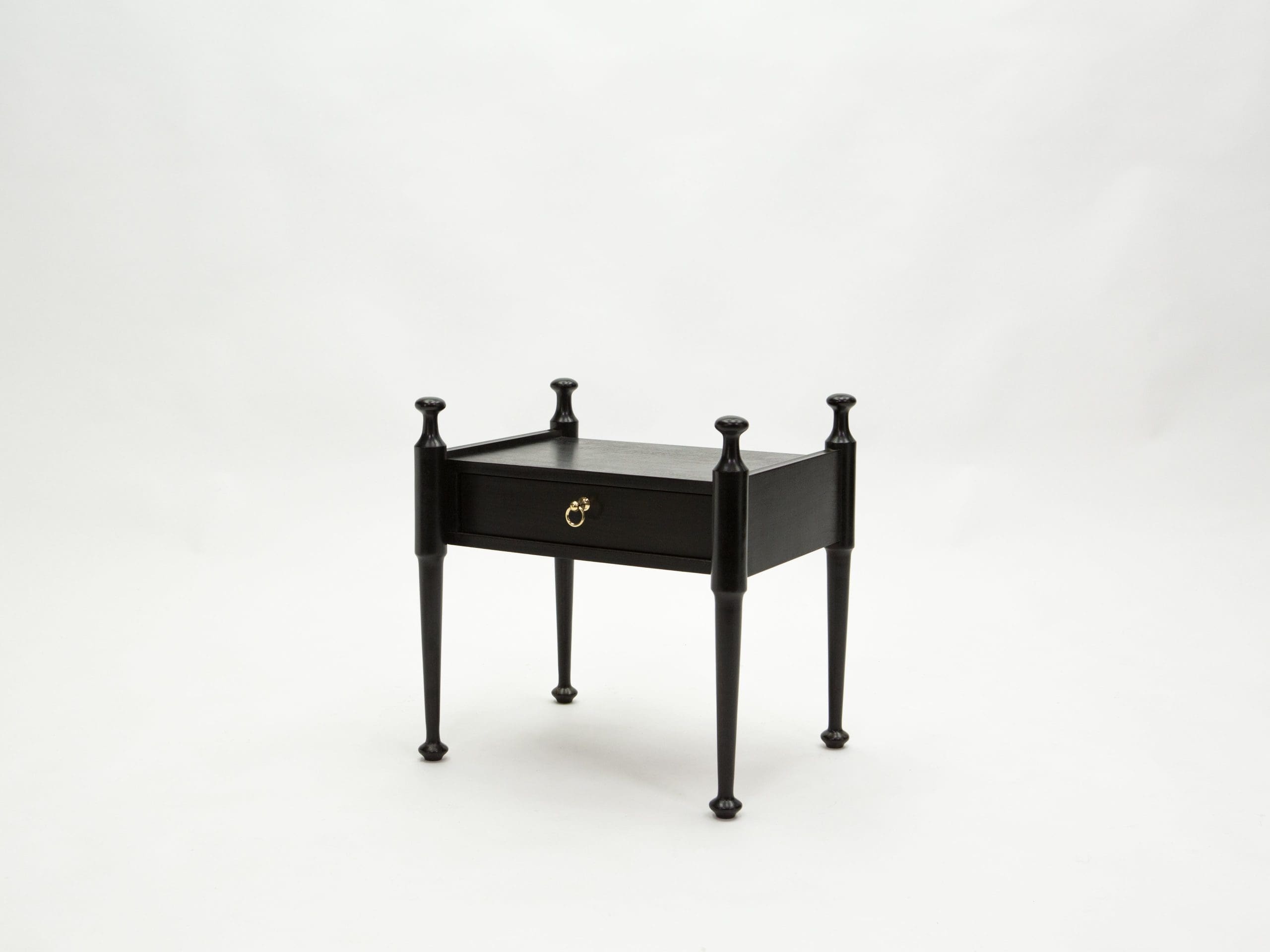 Paire de Tables de Nuit Françaises en Chêne Teinté Noir et Laiton, Années 1970