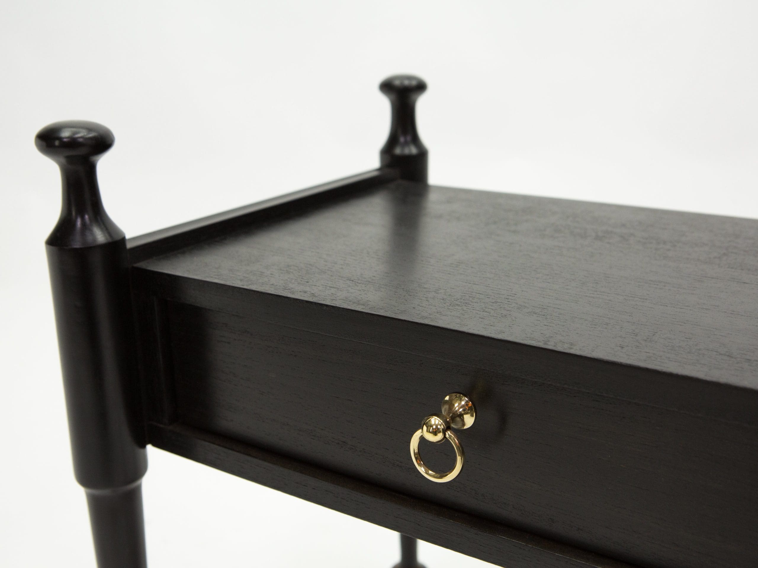 Paire de Tables de Nuit Françaises en Chêne Teinté Noir et Laiton, Années 1970