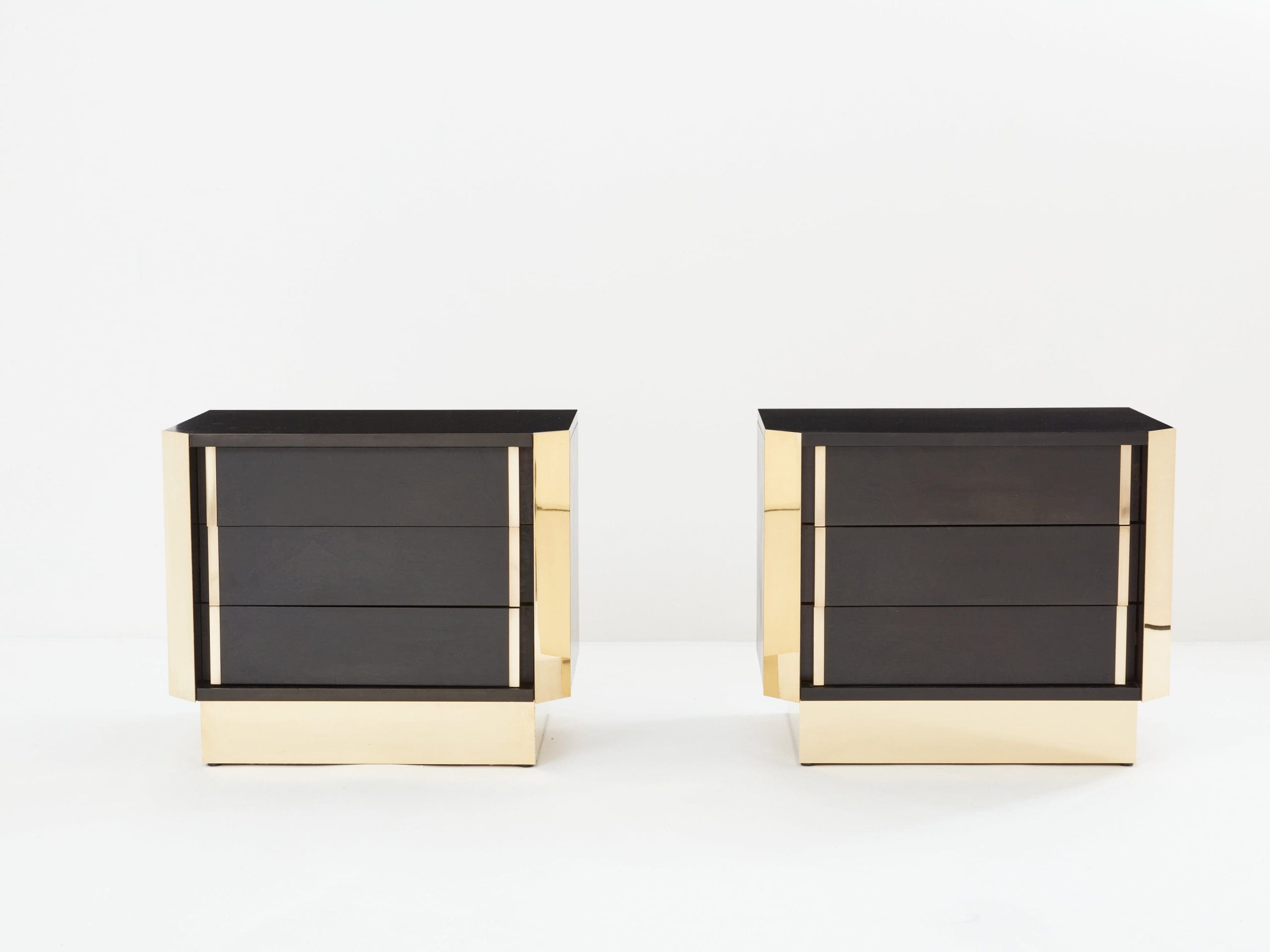 Paire de Tables de Chevet Italiennes en Chêne Ébonisé et Laiton, 1970s