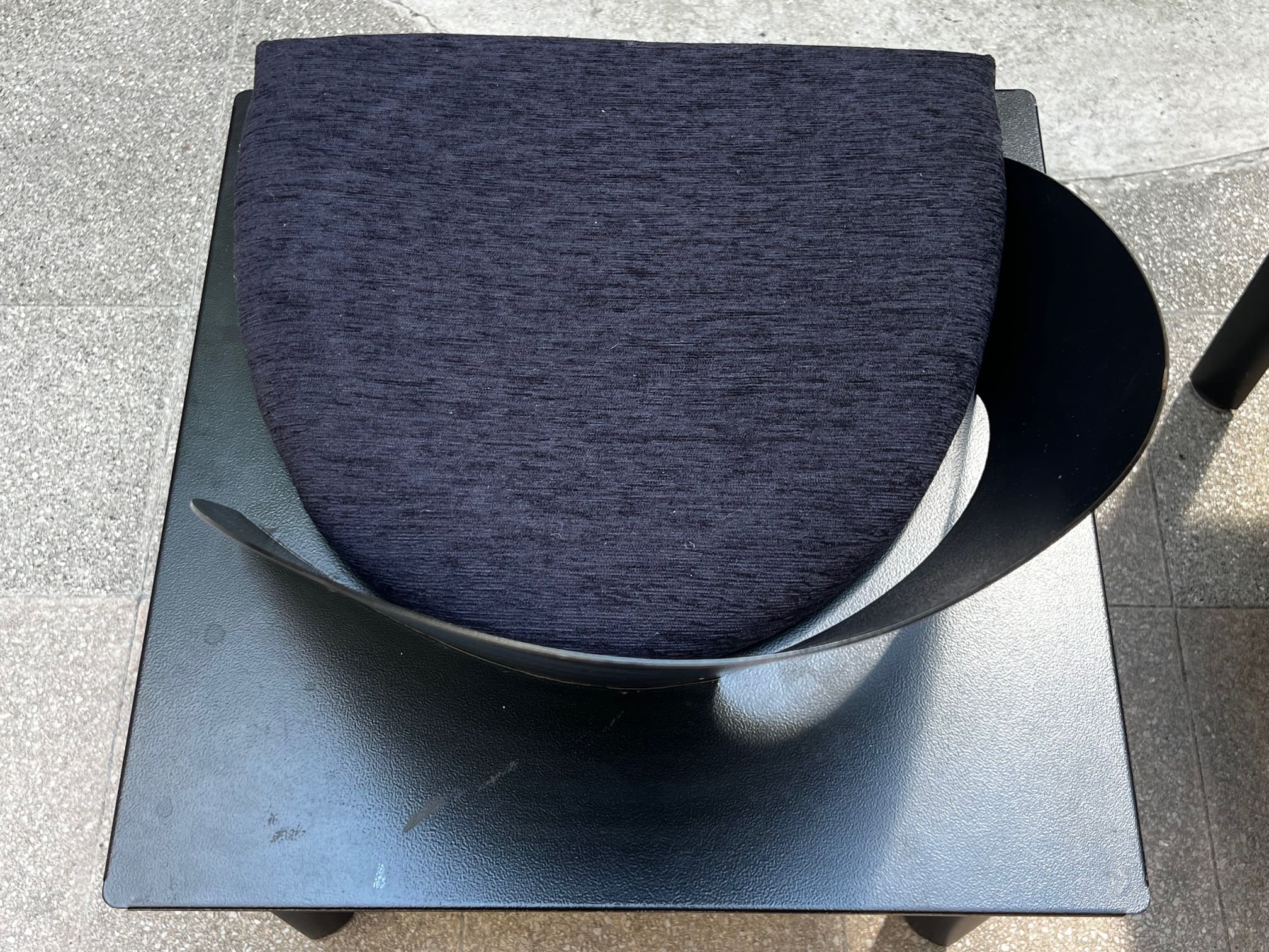 Paire de Chaises en Métal Laqué Noir par Patrice Bonneau
