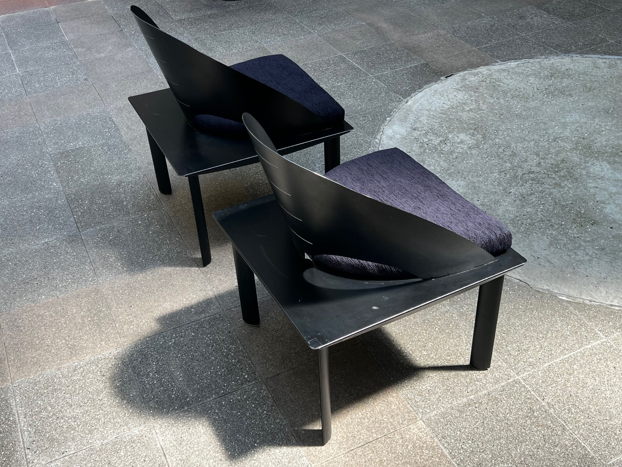 Paire de Chaises en Métal Laqué Noir par Patrice Bonneau
