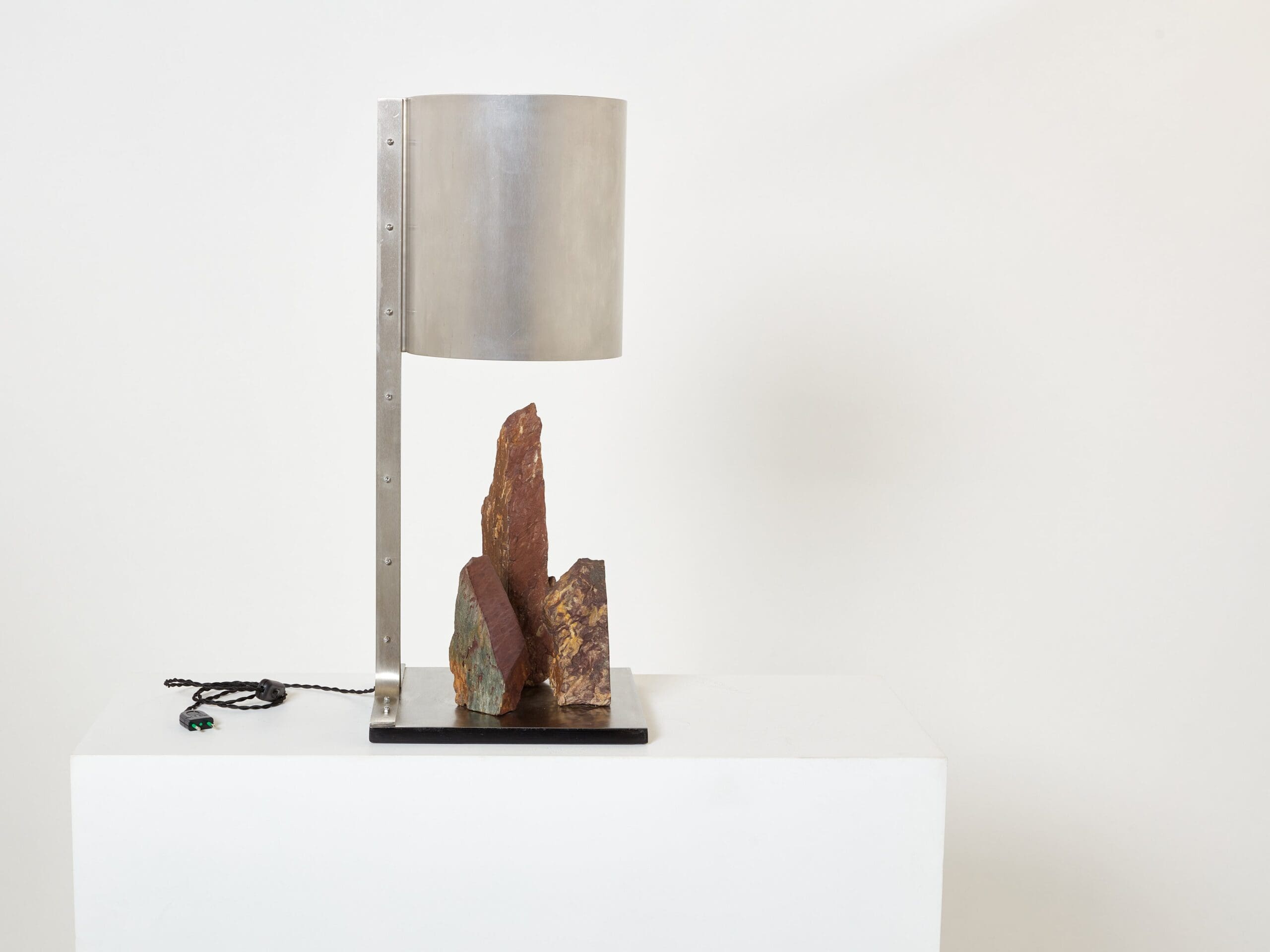 Lampe Brutaliste par Philippe Jean en Acier et Schiste Rouge, Années 1970