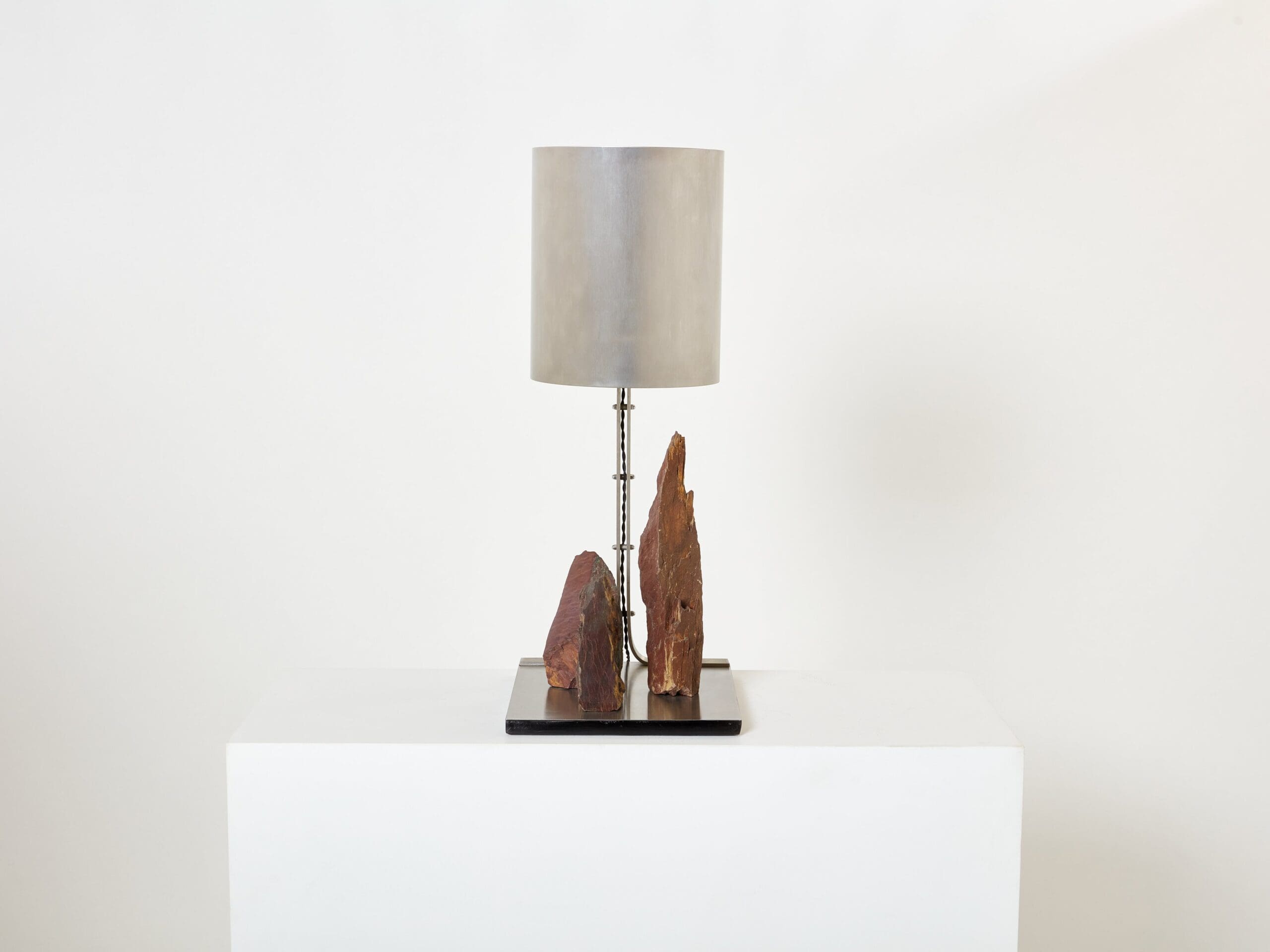 Lampe Brutaliste par Philippe Jean en Acier et Schiste Rouge, Années 1970