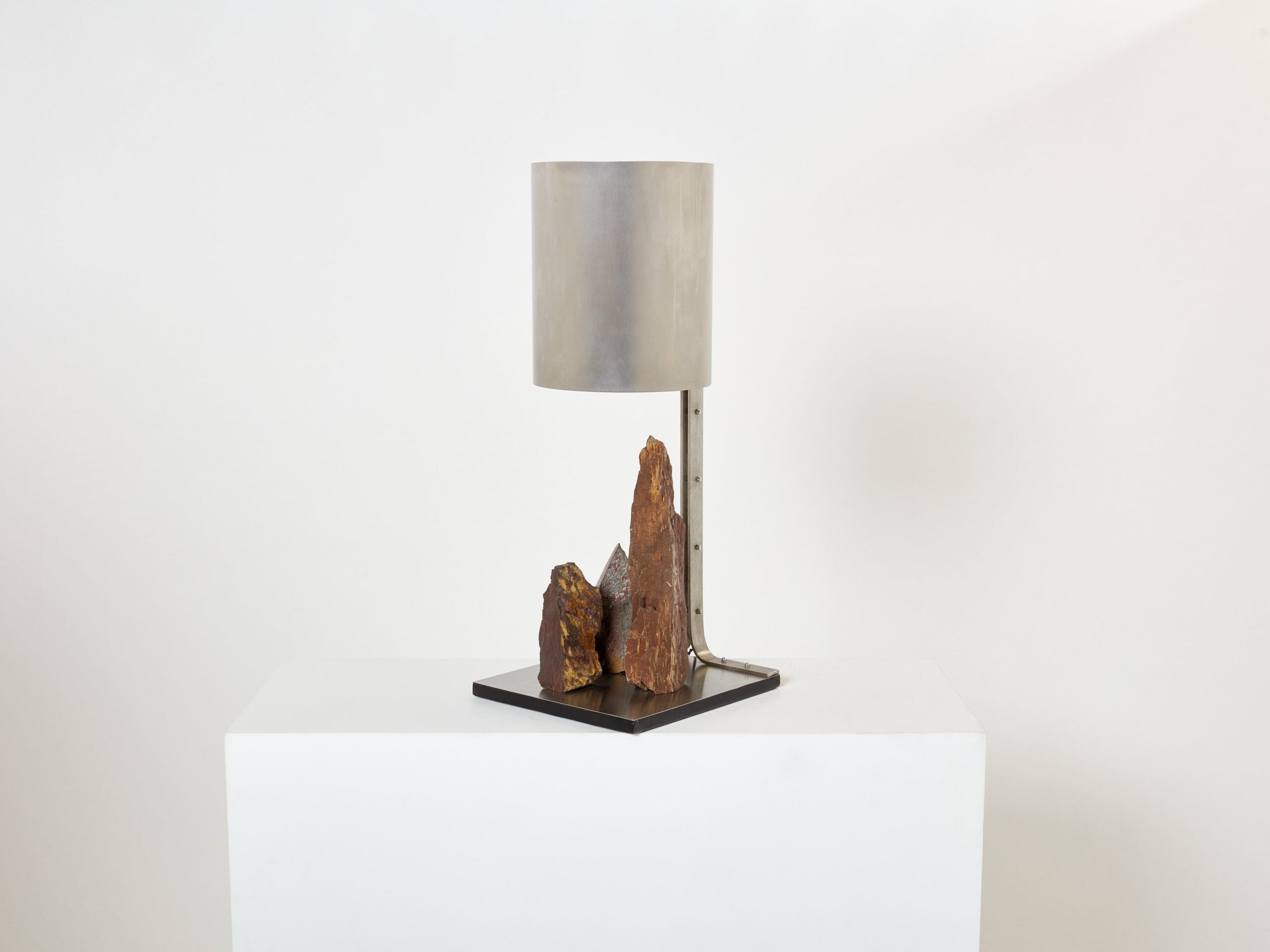 Lampe Brutaliste par Philippe Jean en Acier et Schiste Rouge, Années 1970