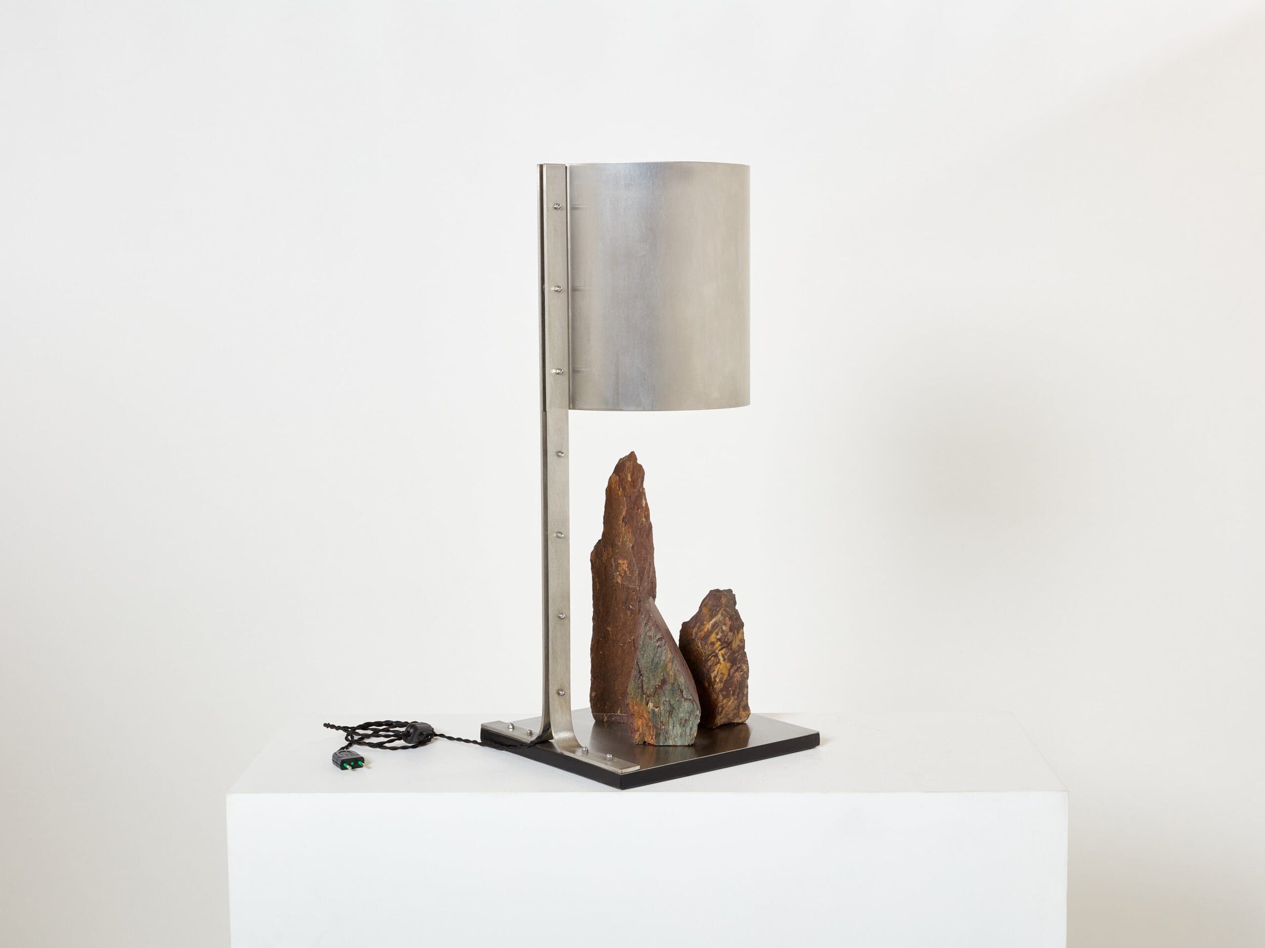 Lampe Brutaliste par Philippe Jean en Acier et Schiste Rouge, Années 1970