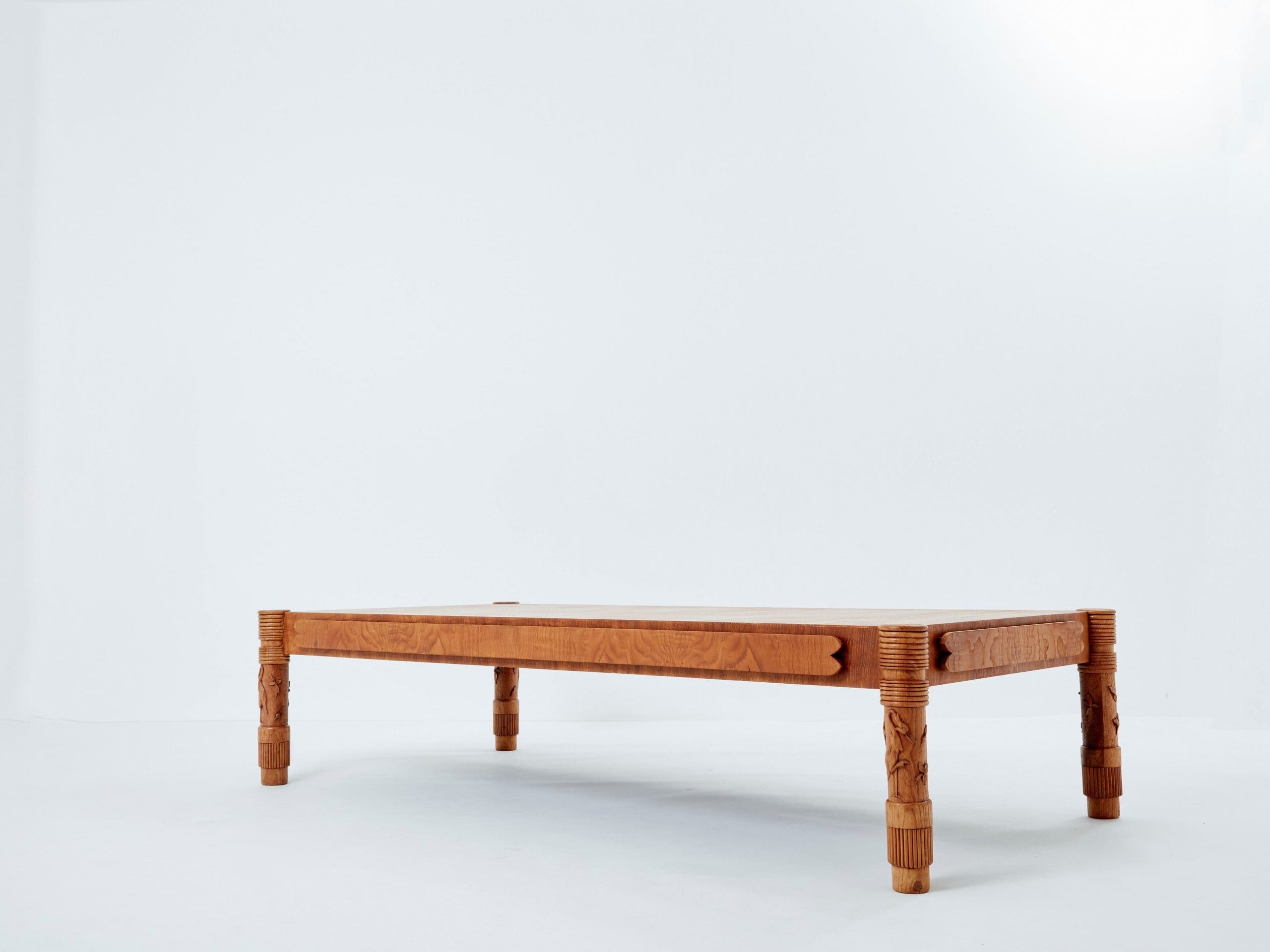 Table Basse Monumentale en Frêne Sculpté par Pier Luigi Colli, Années 1950