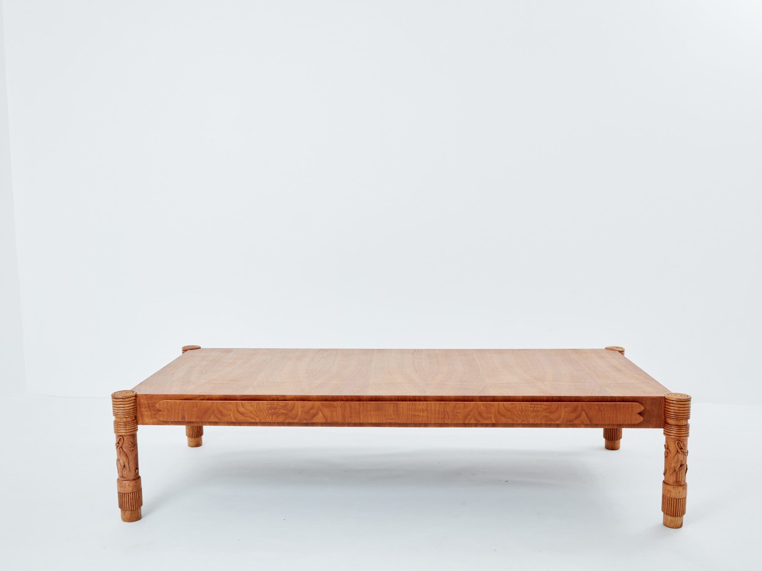 Table Basse Monumentale en Frêne Sculpté par Pier Luigi Colli, Années 1950