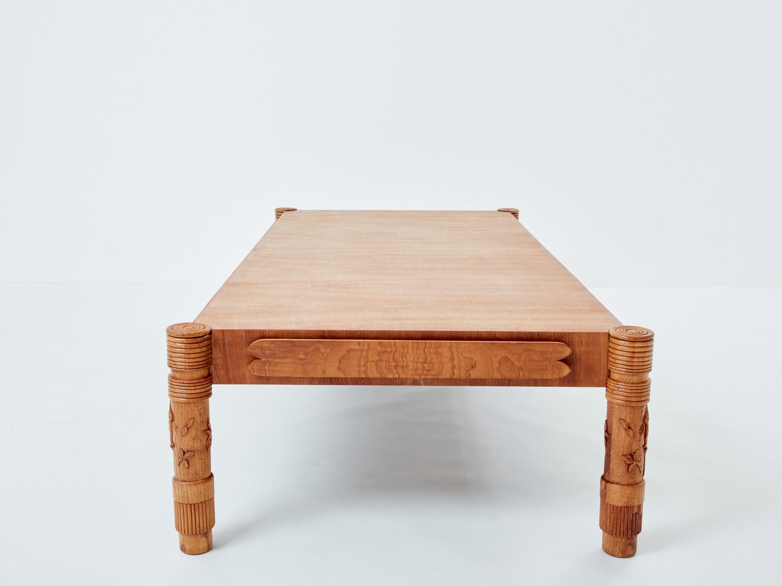 Table Basse Monumentale en Frêne Sculpté par Pier Luigi Colli, Années 1950