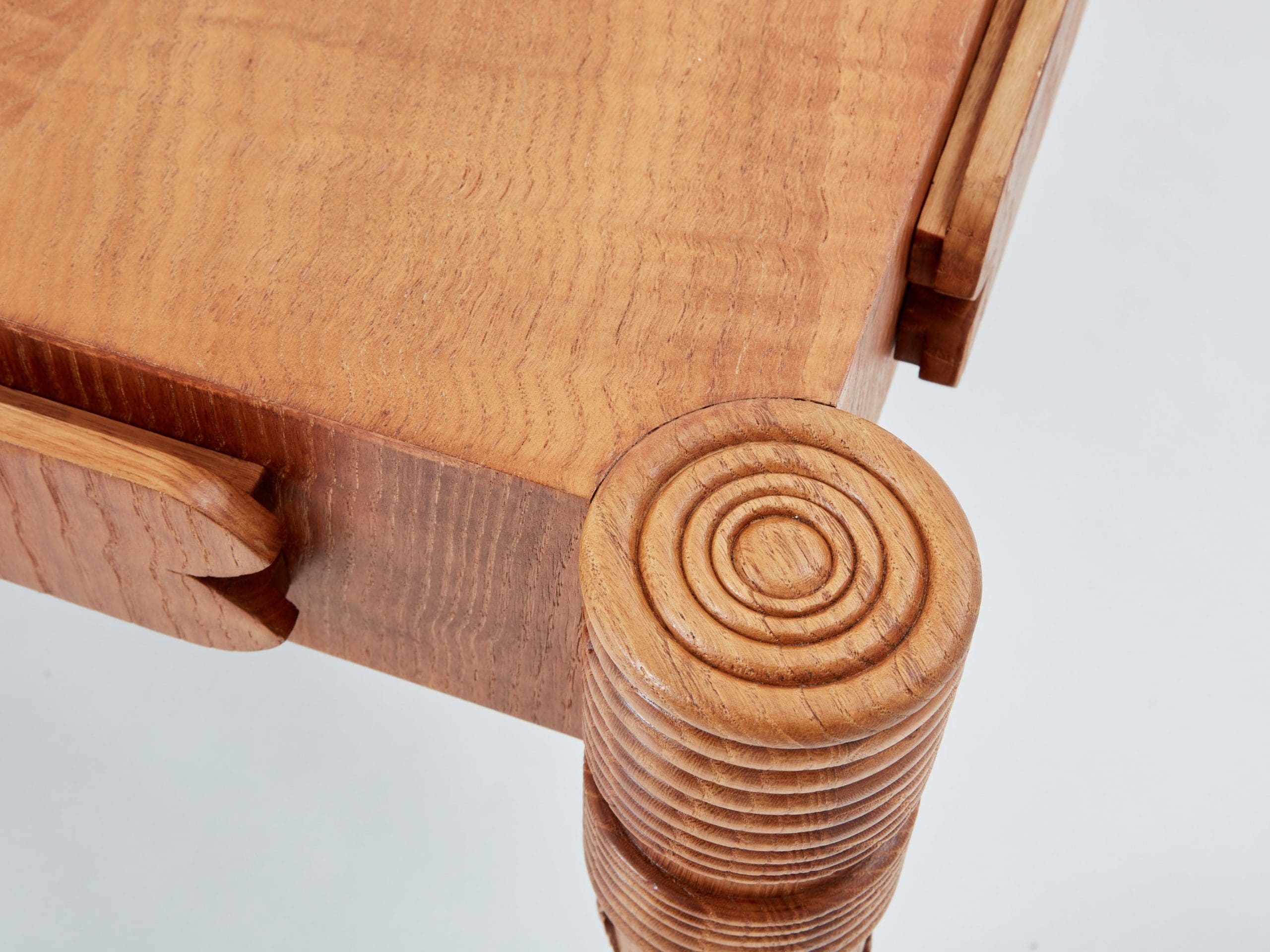 Table Basse Monumentale en Frêne Sculpté par Pier Luigi Colli, Années 1950