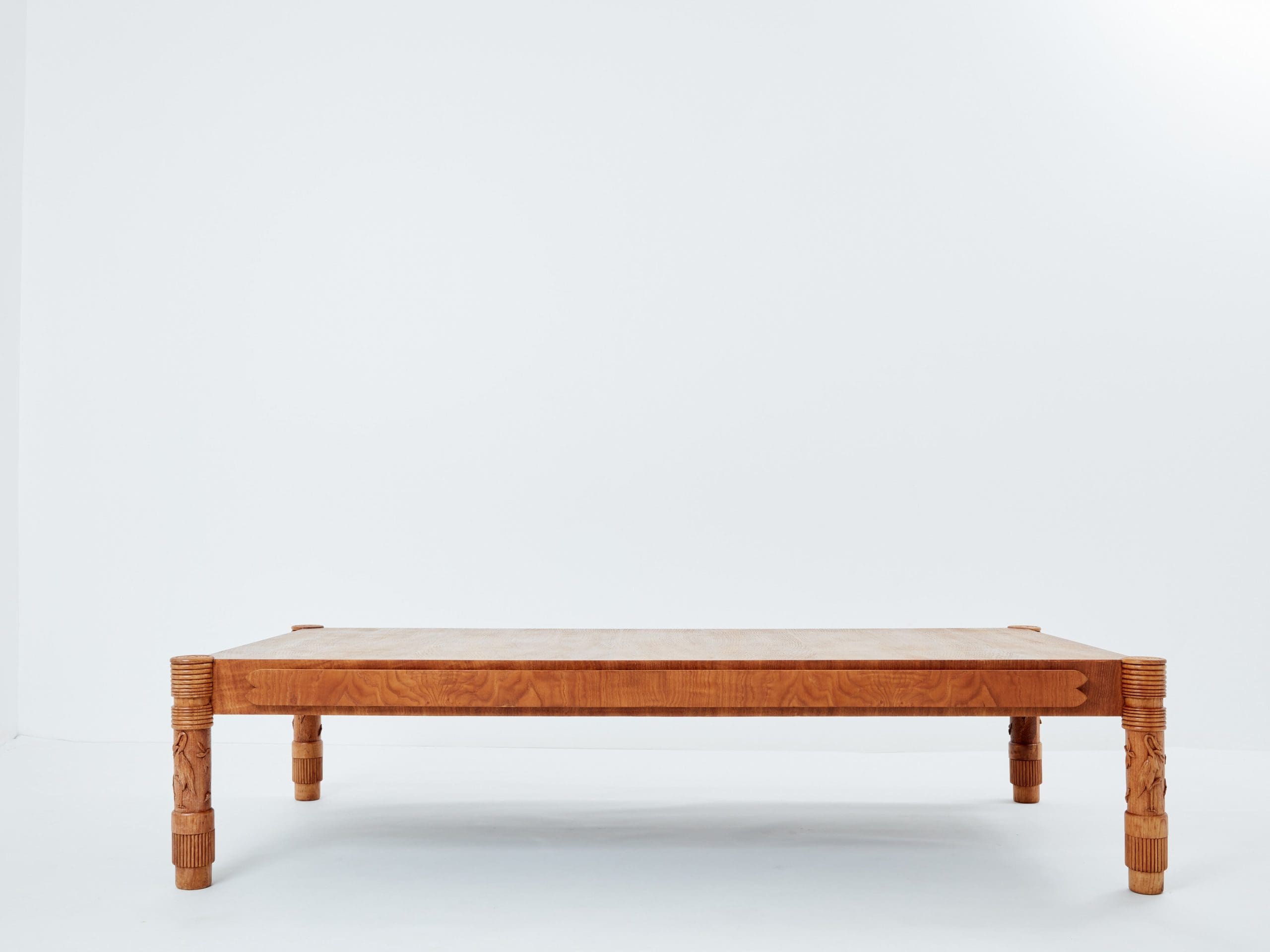 Table Basse Monumentale en Frêne Sculpté par Pier Luigi Colli, Années 1950