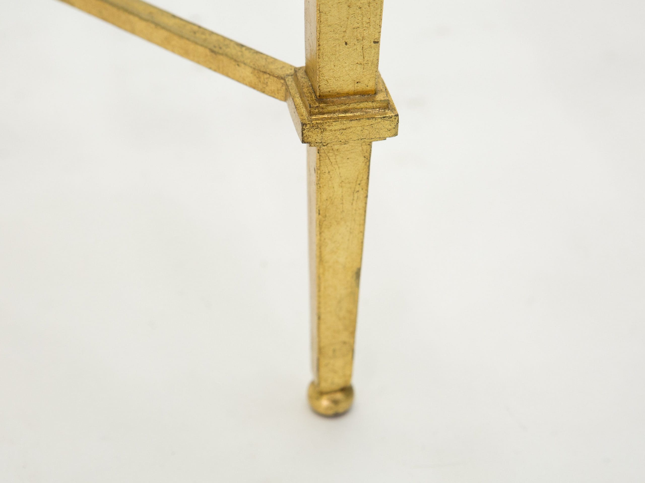 Table d’Appoint Roger Thibier : Chef-d’œuvre en Fer Forgé Doré des Années 60