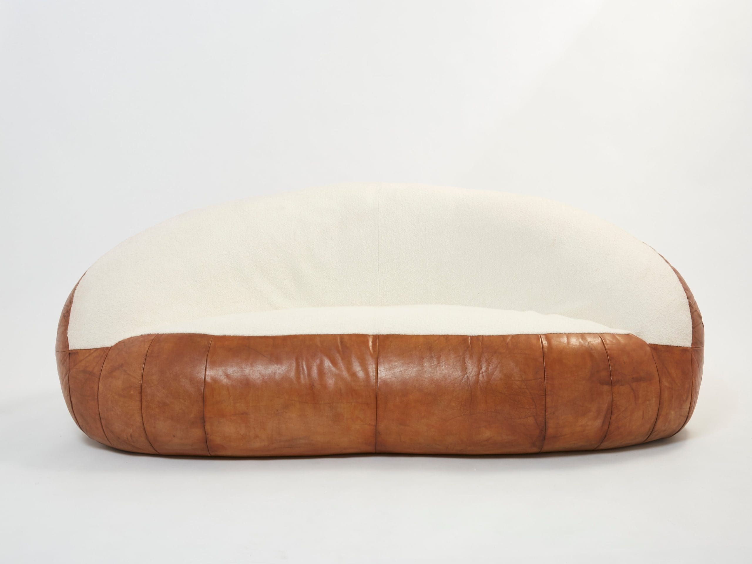 Ensemble de Deux Canapés Croissant par Raphaël Raffel, Cuir et Bouclé, Années 1970