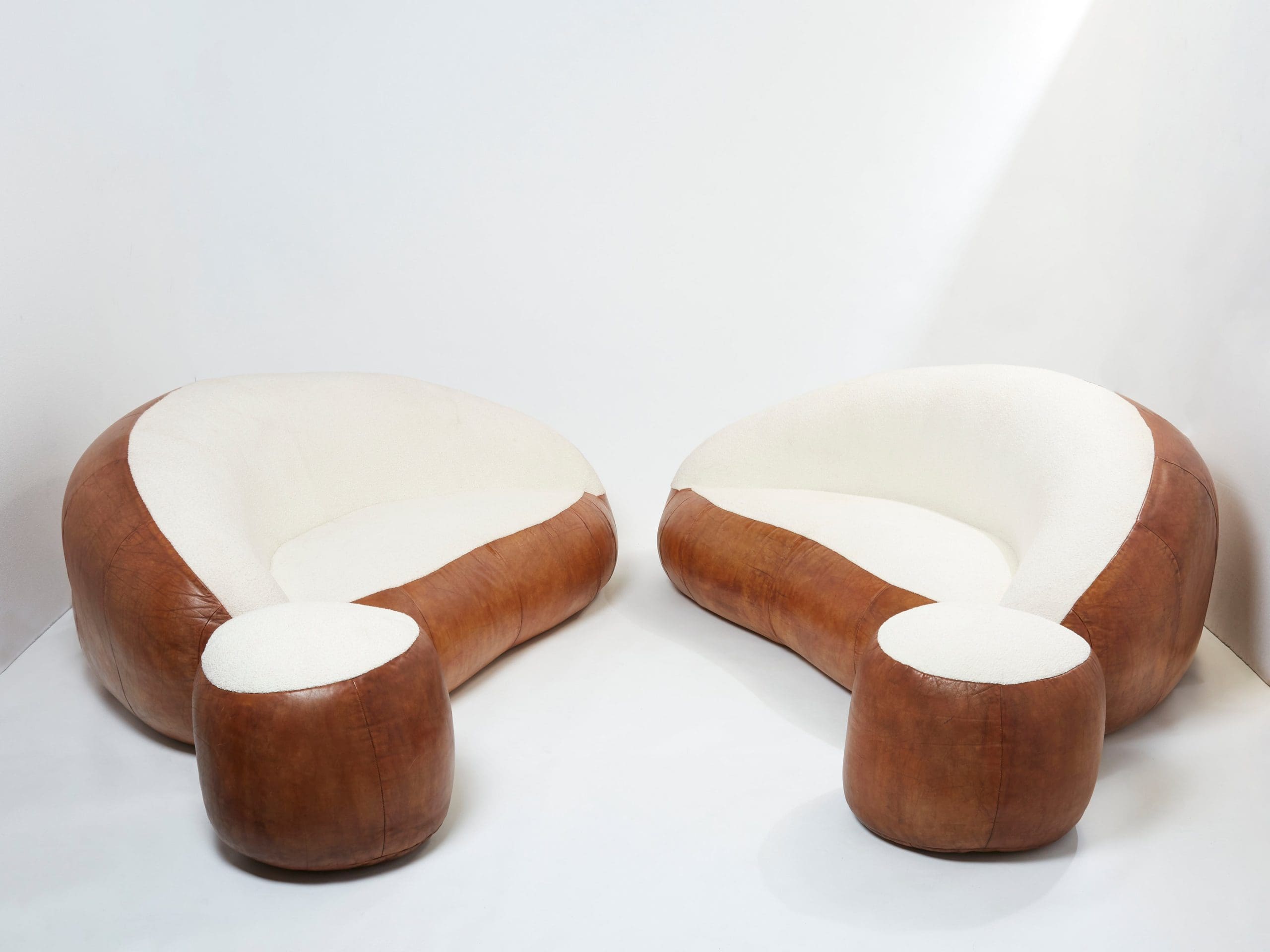 Ensemble de Deux Canapés Croissant par Raphaël Raffel, Cuir et Bouclé, Années 1970