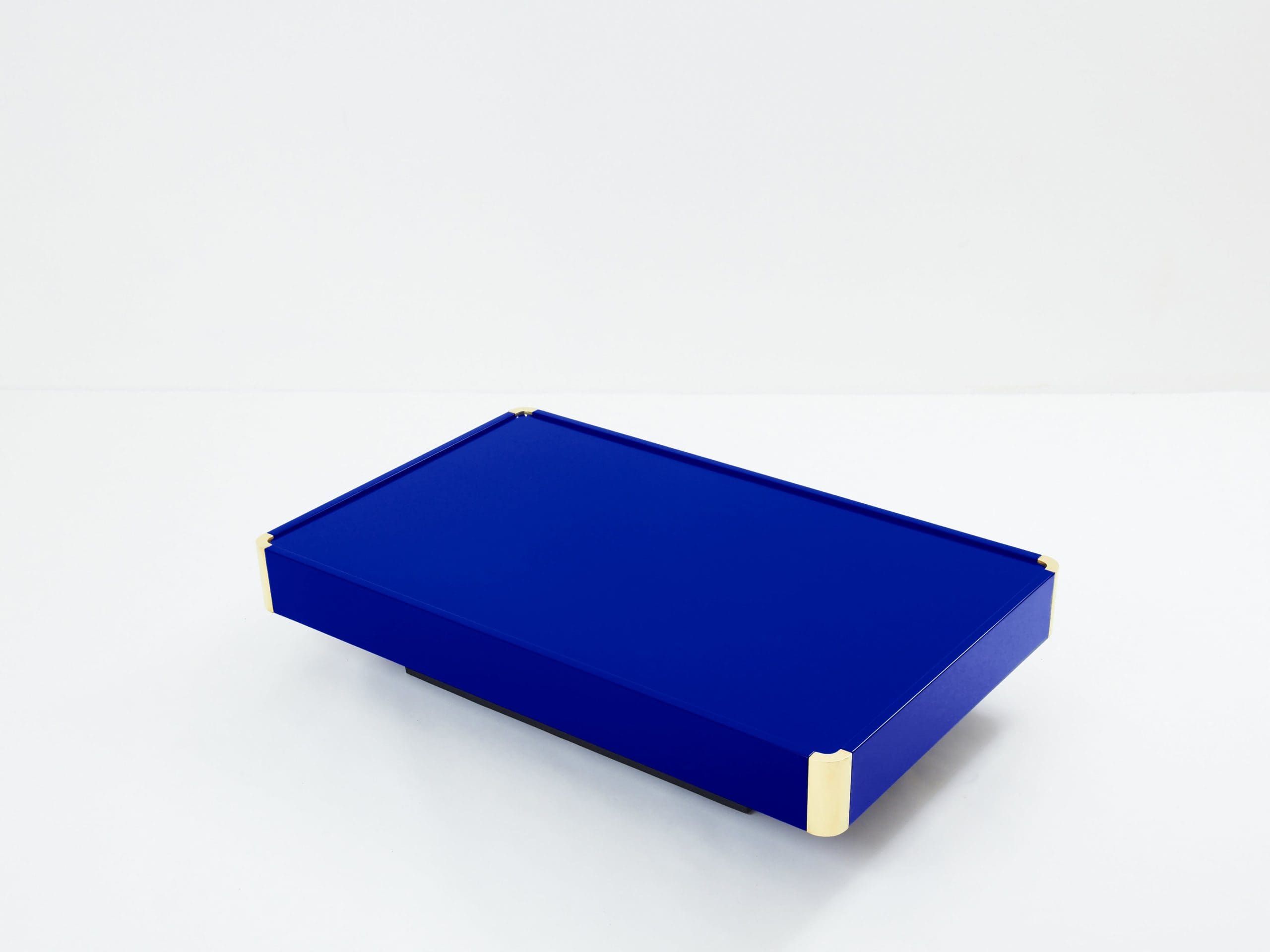 Table Basse en Laque Bleue Majorelle et Laiton par Willy Rizzo, Années 1970