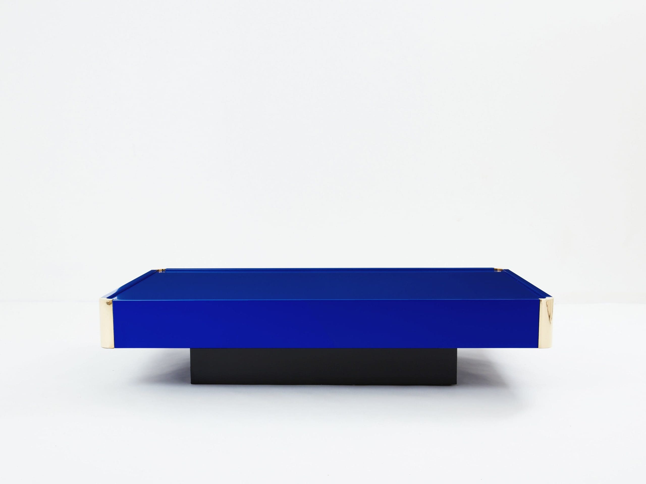 Table Basse en Laque Bleue Majorelle et Laiton par Willy Rizzo, Années 1970