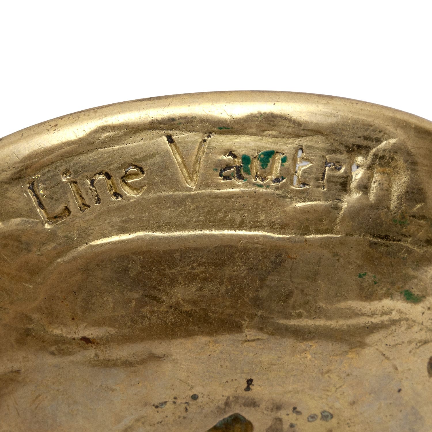 Vide-poche ‘La main dans les flots’ par Line Vautrin